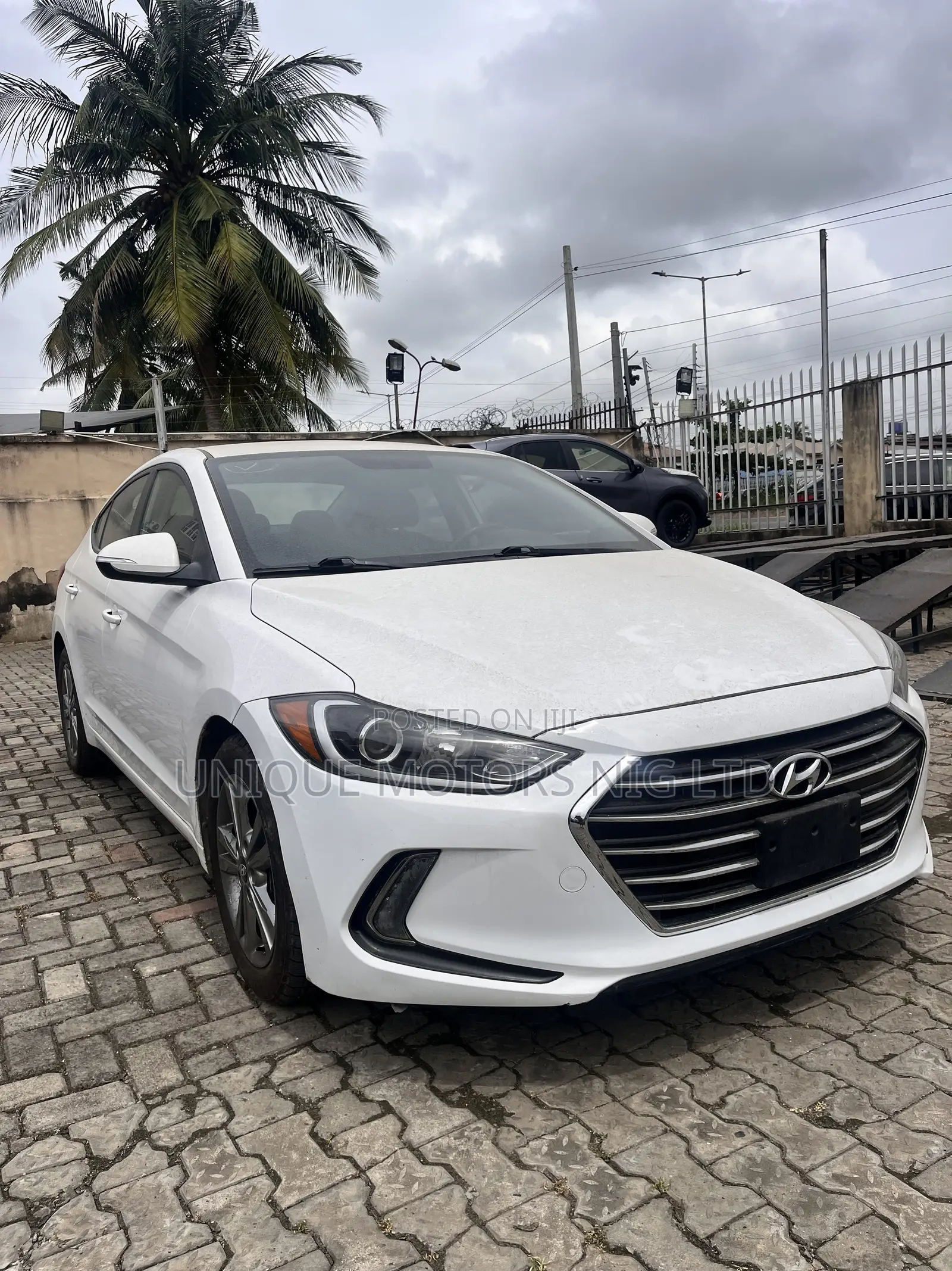 Hyundai Elantra 2017 White