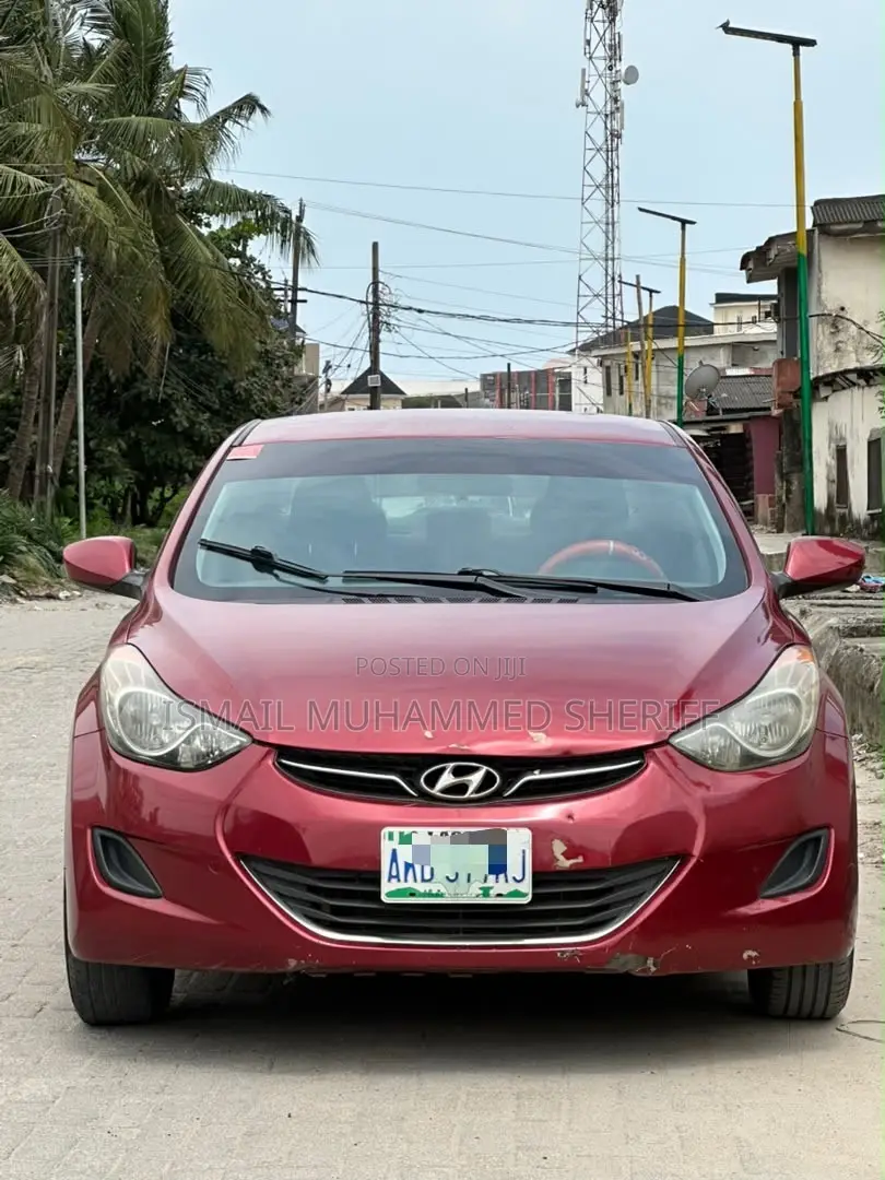 Hyundai Elantra 2011 Red