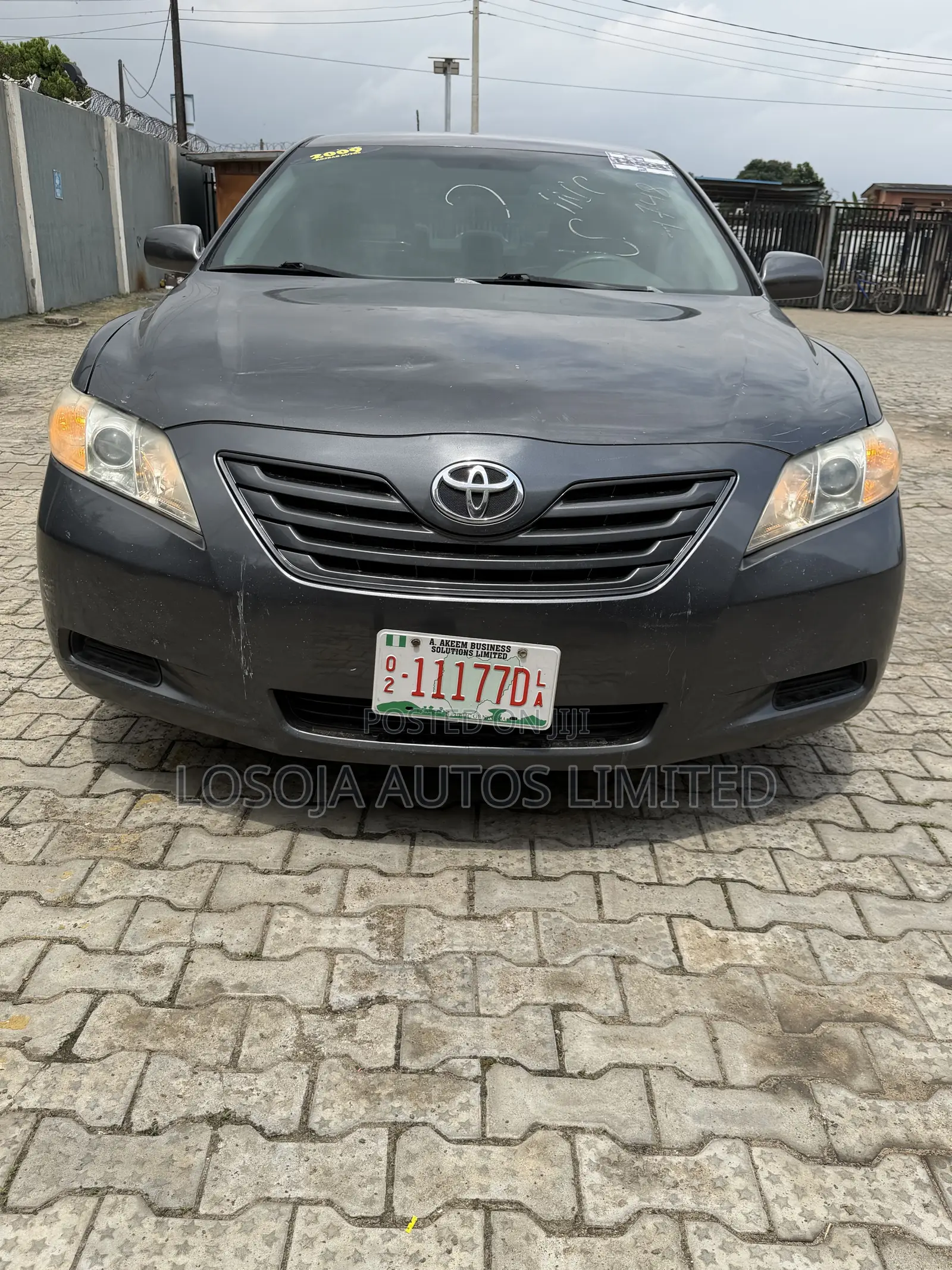 Toyota Camry LE 4dr Sedan (2.4L 4cyl 5A) 2009 Gray