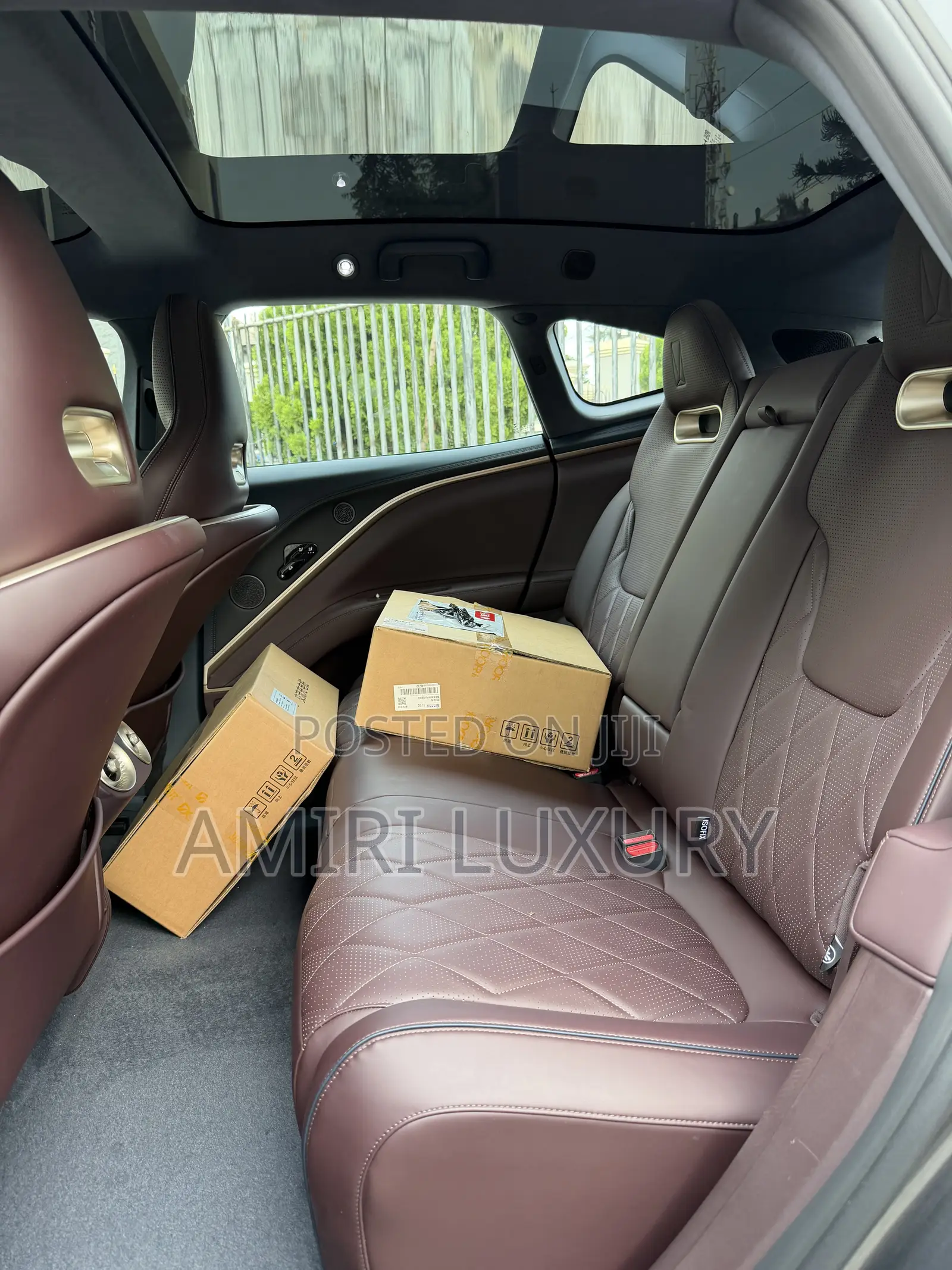 New Avatr 11 2025 Gray
