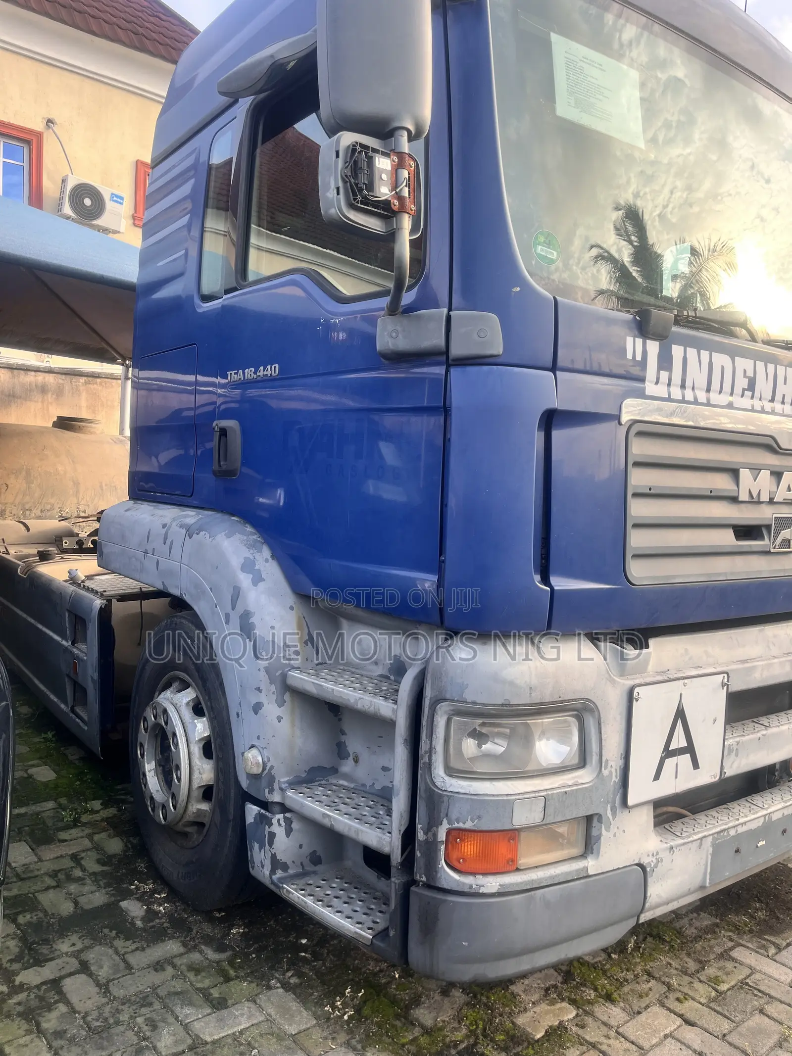 MAN T42 2004 Blue