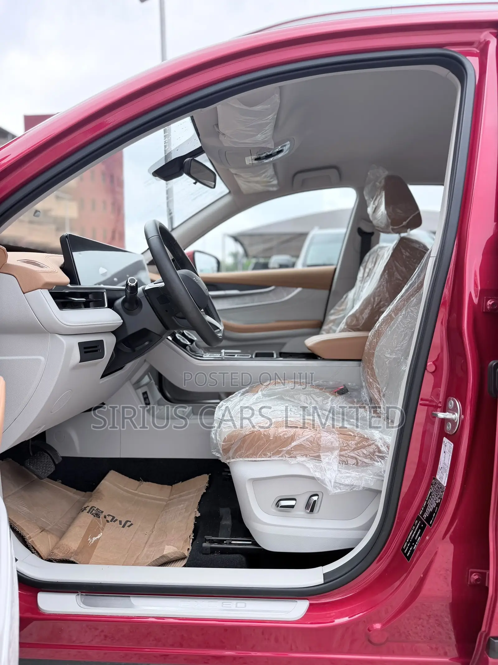 New Exeed LX 2025 Red
