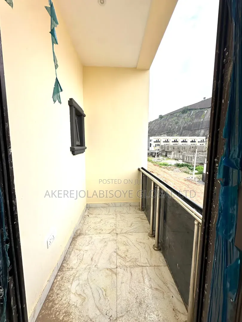4bdrm Duplex in Katampe Abuja for sale