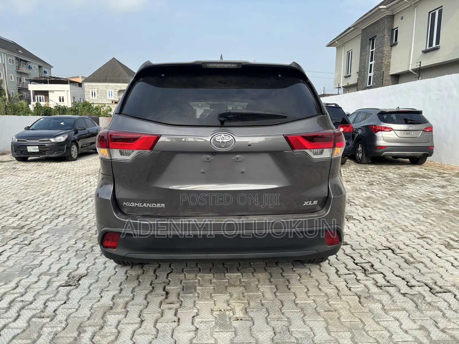 Toyota Highlander XLE 4dr SUV AWD (3.5L 6cyl 6A) 2015 Gray