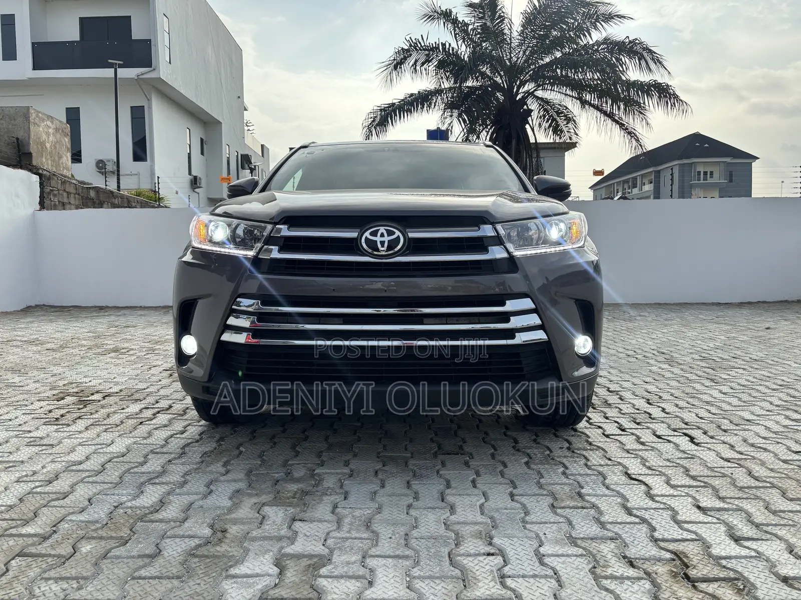 Toyota Highlander XLE 4dr SUV AWD (3.5L 6cyl 6A) 2015 Gray