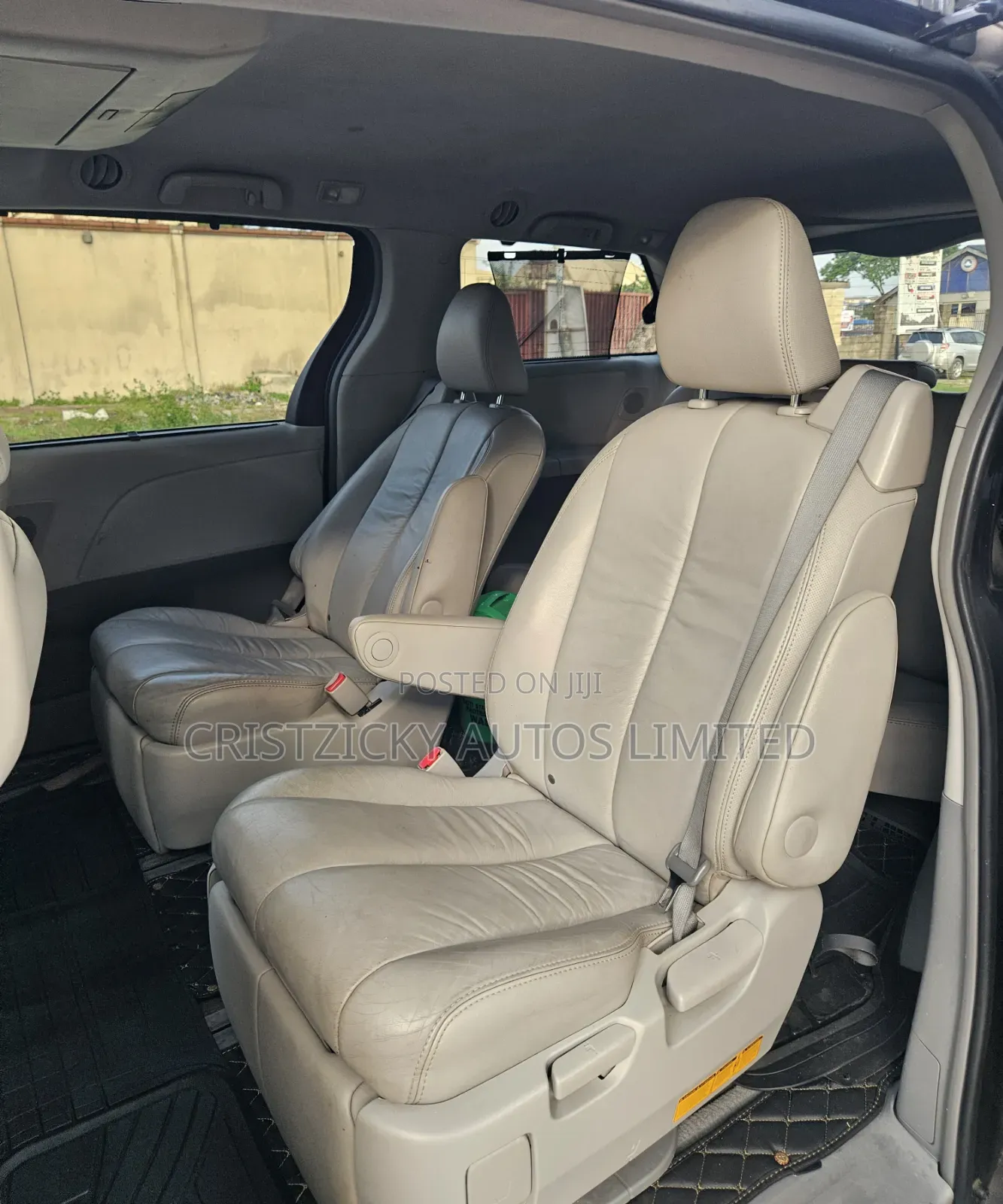 Toyota Sienna 2012 Gray