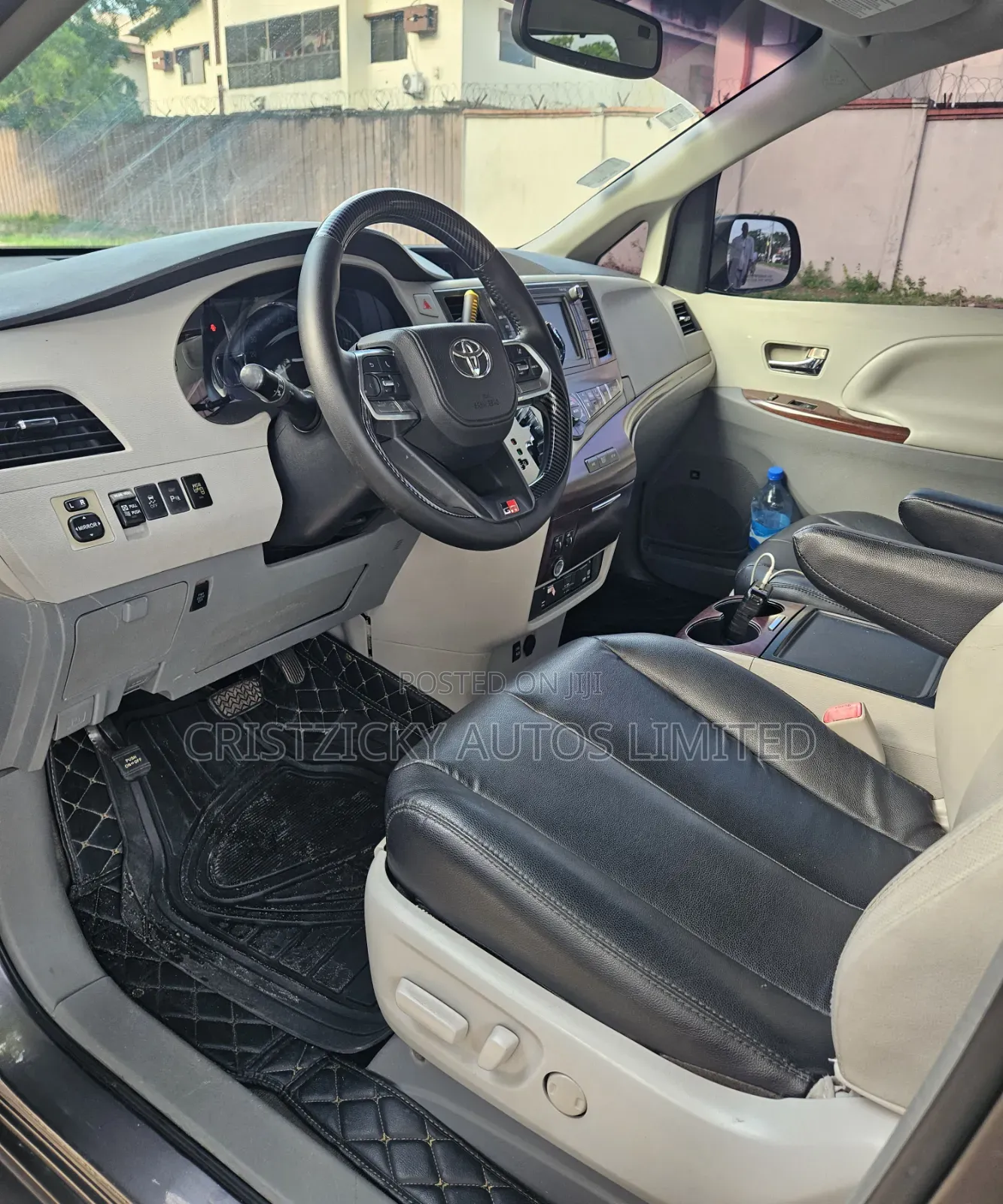 Toyota Sienna 2012 Gray