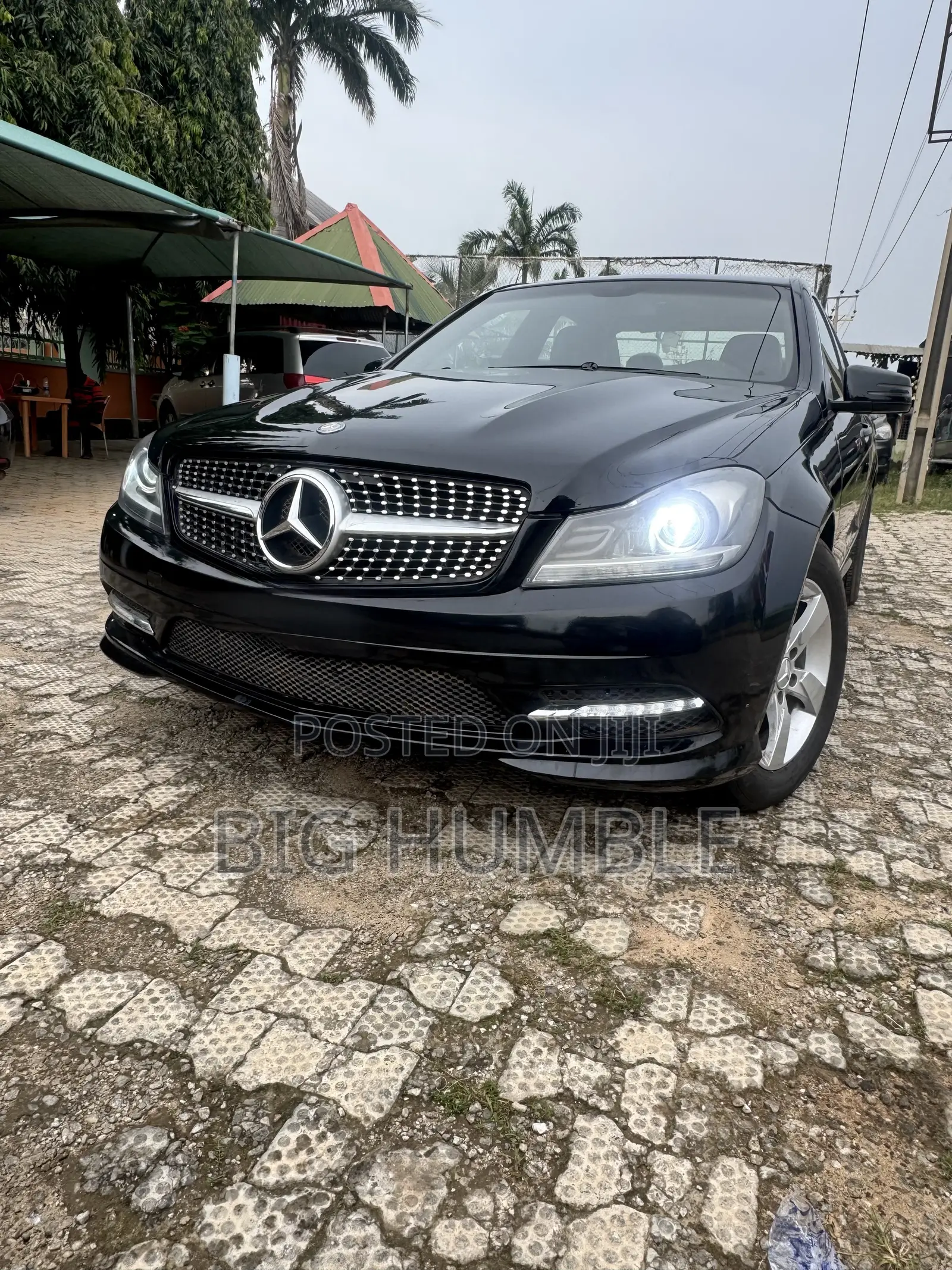 Mercedes-Benz C300 2011 Black