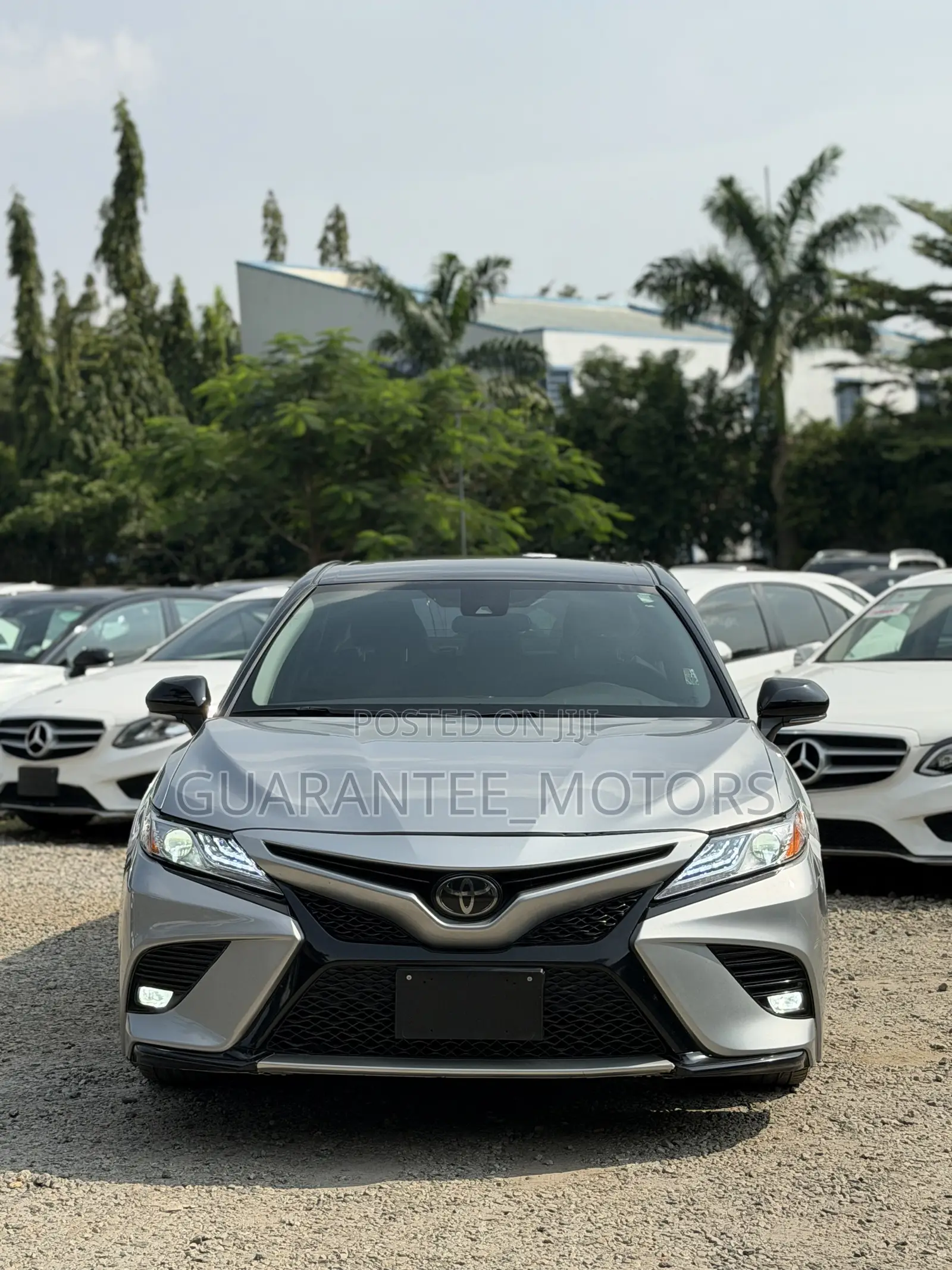 Toyota Camry 2018 Silver