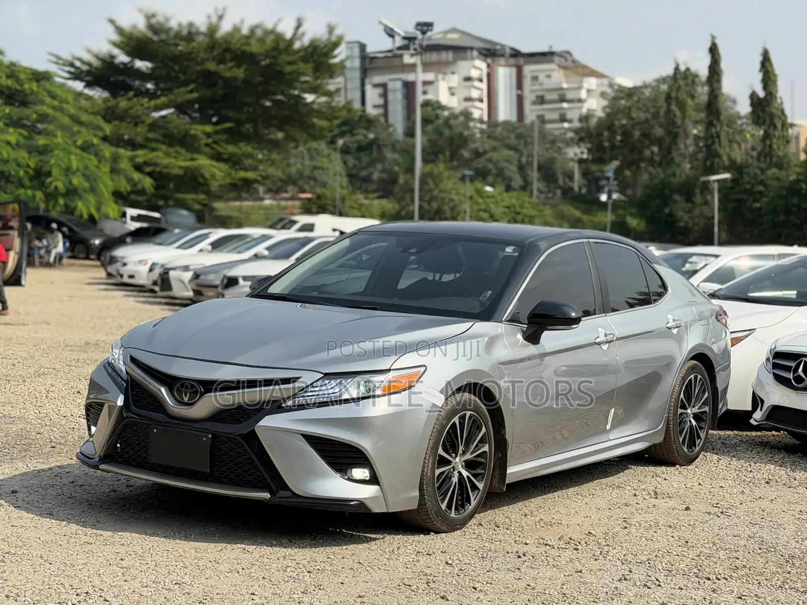 Toyota Camry 2018 Silver