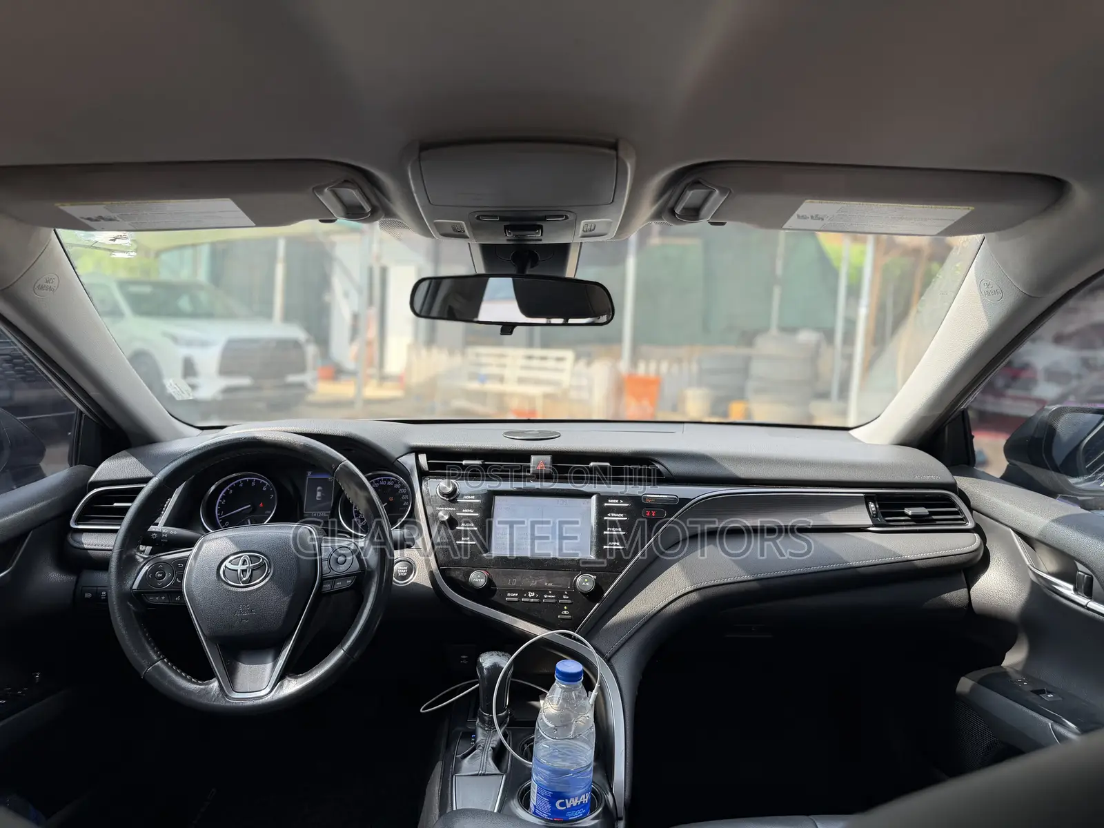 Toyota Camry 2018 Silver