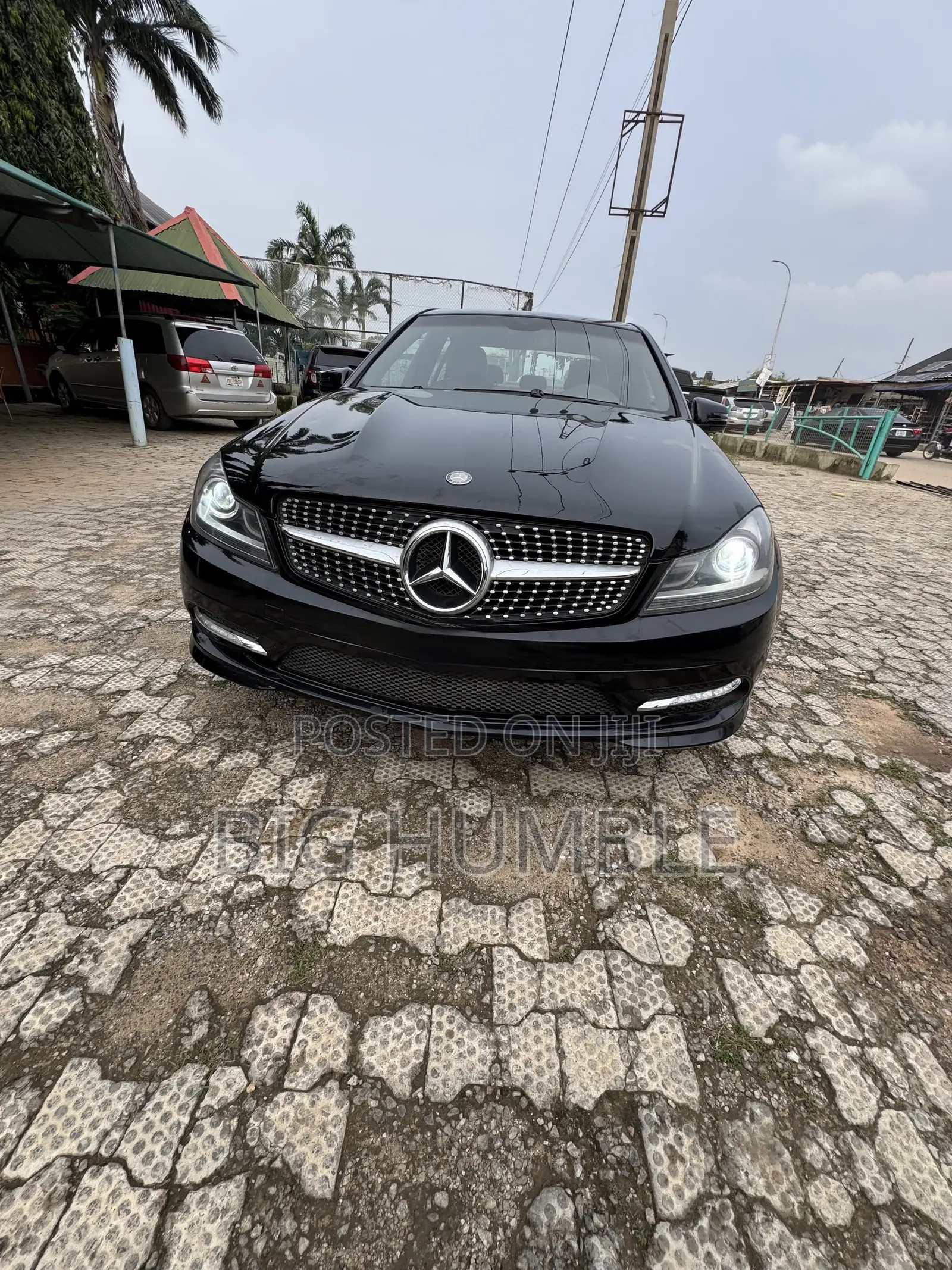 Mercedes-Benz C300 2011 Black