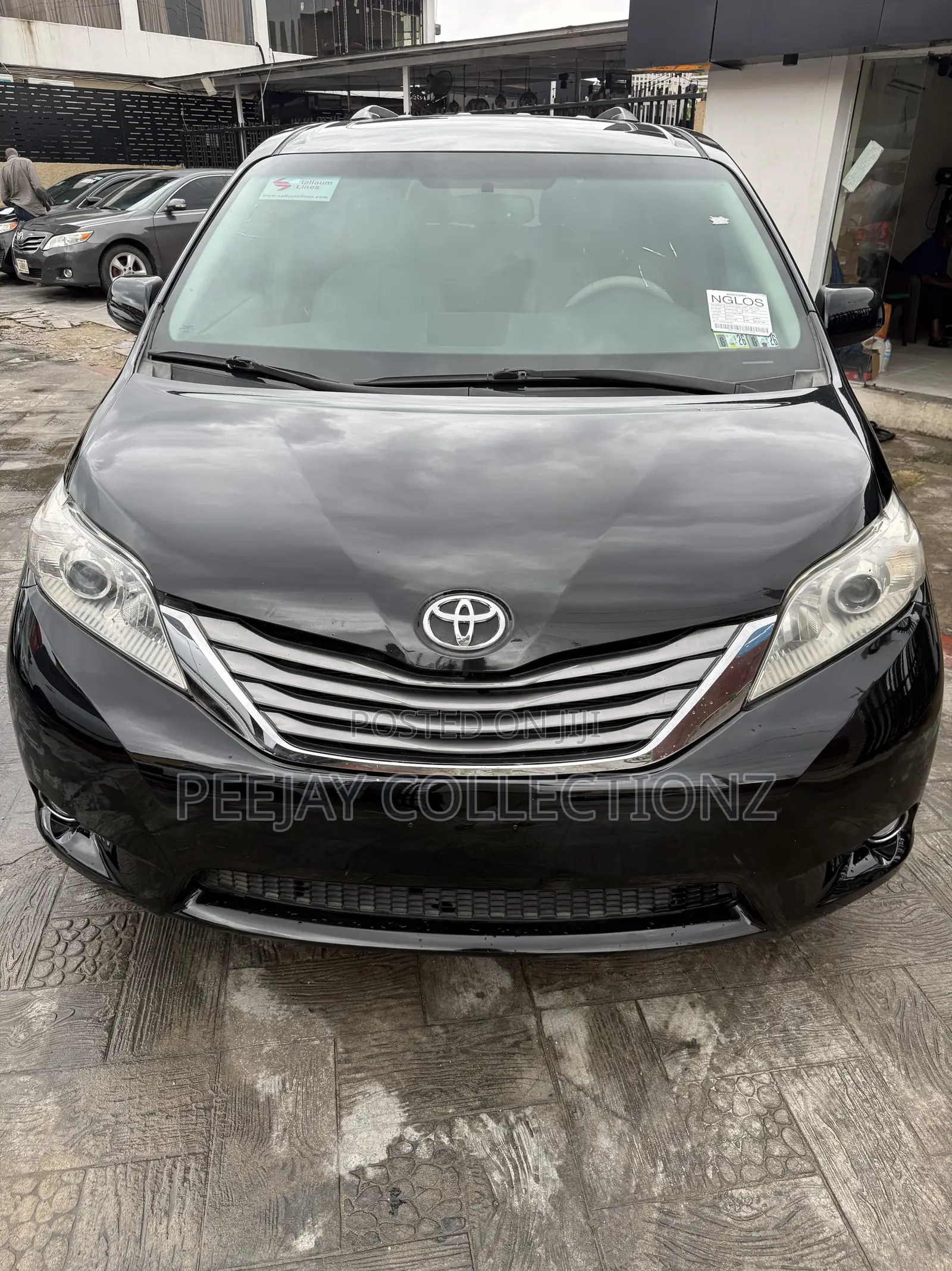 Toyota Sienna XLE 8 Passenger 2011 Black