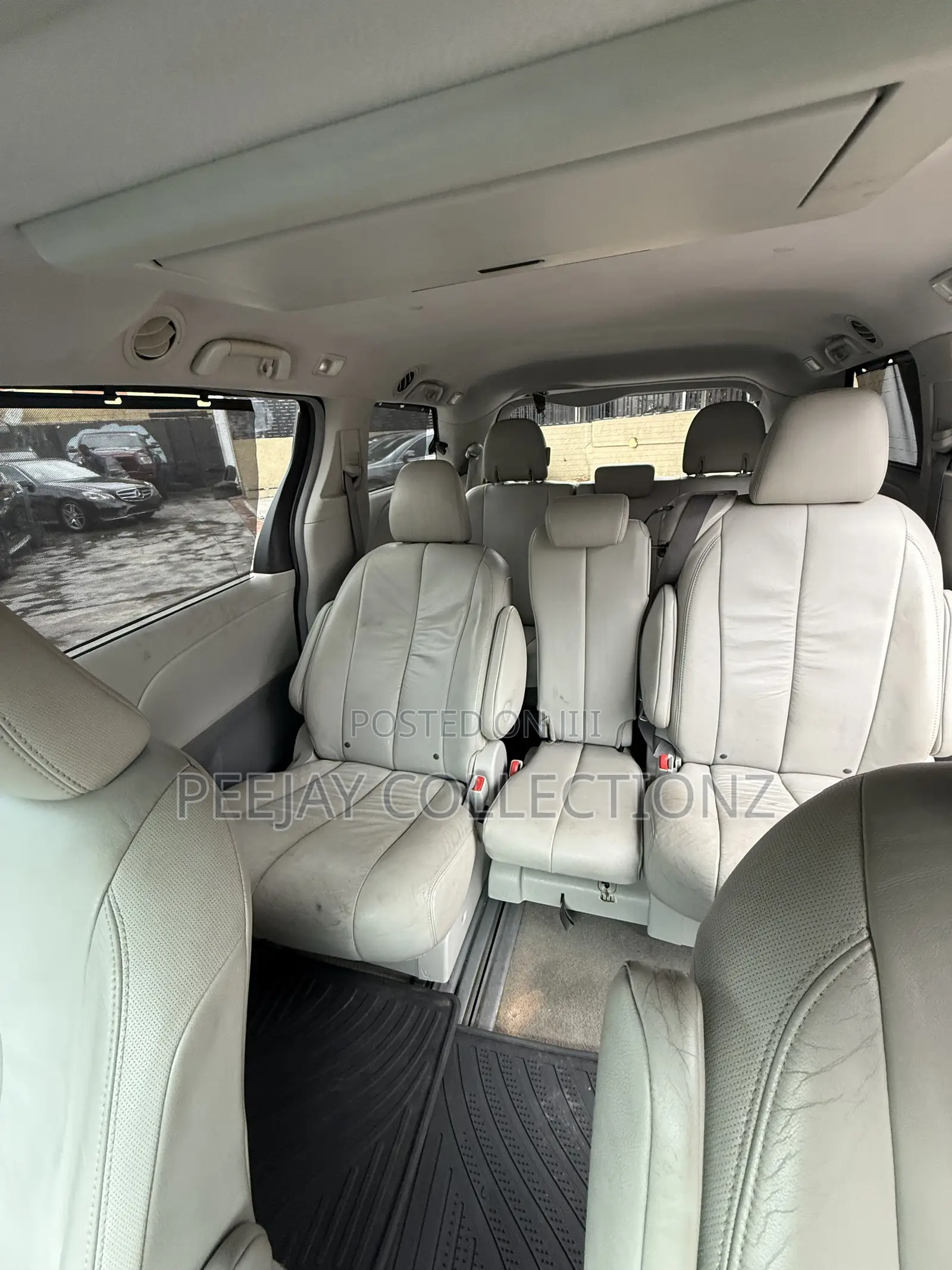 Toyota Sienna XLE 8 Passenger 2011 Black