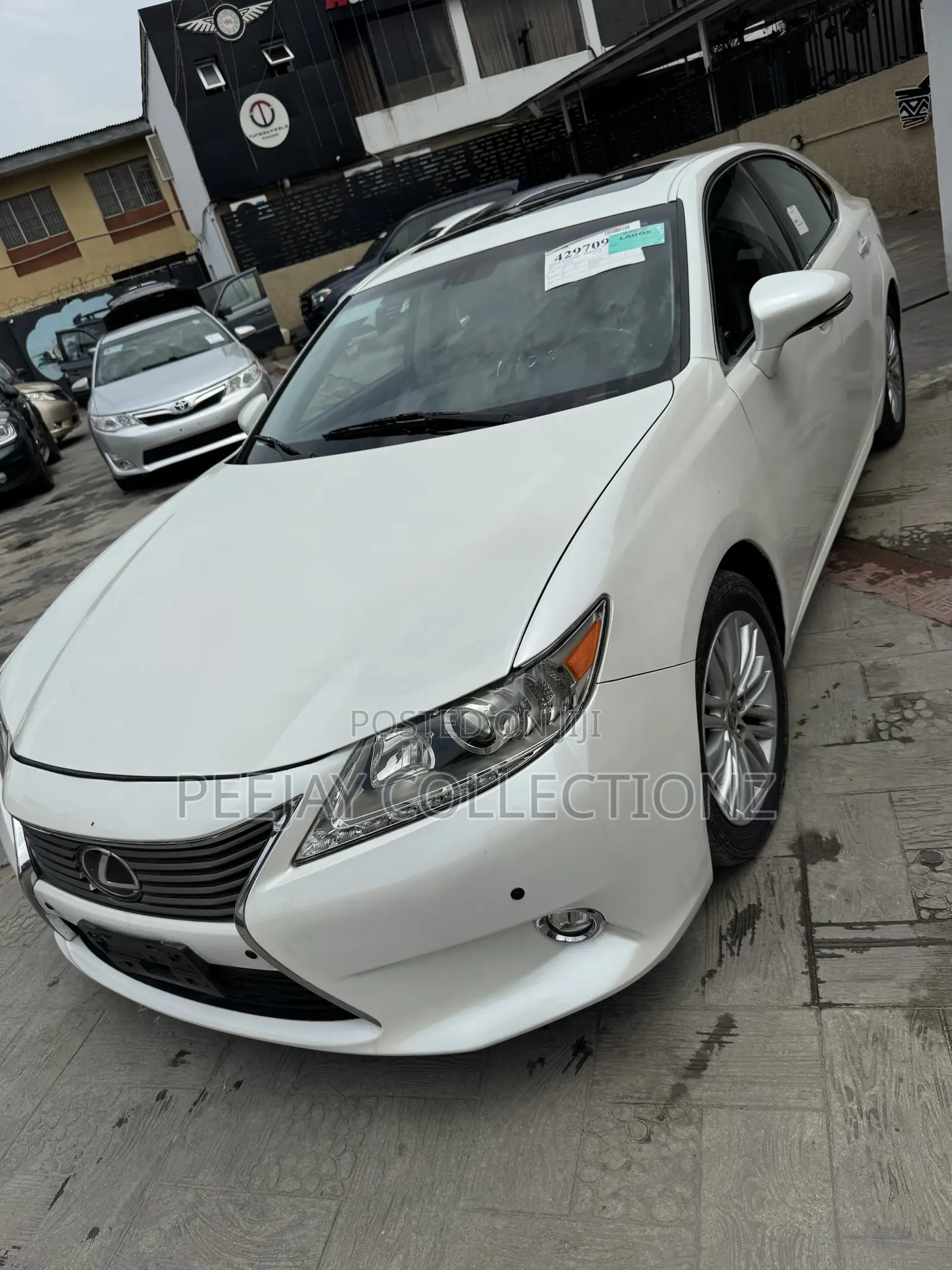 Lexus ES 350 FWD 2014 White