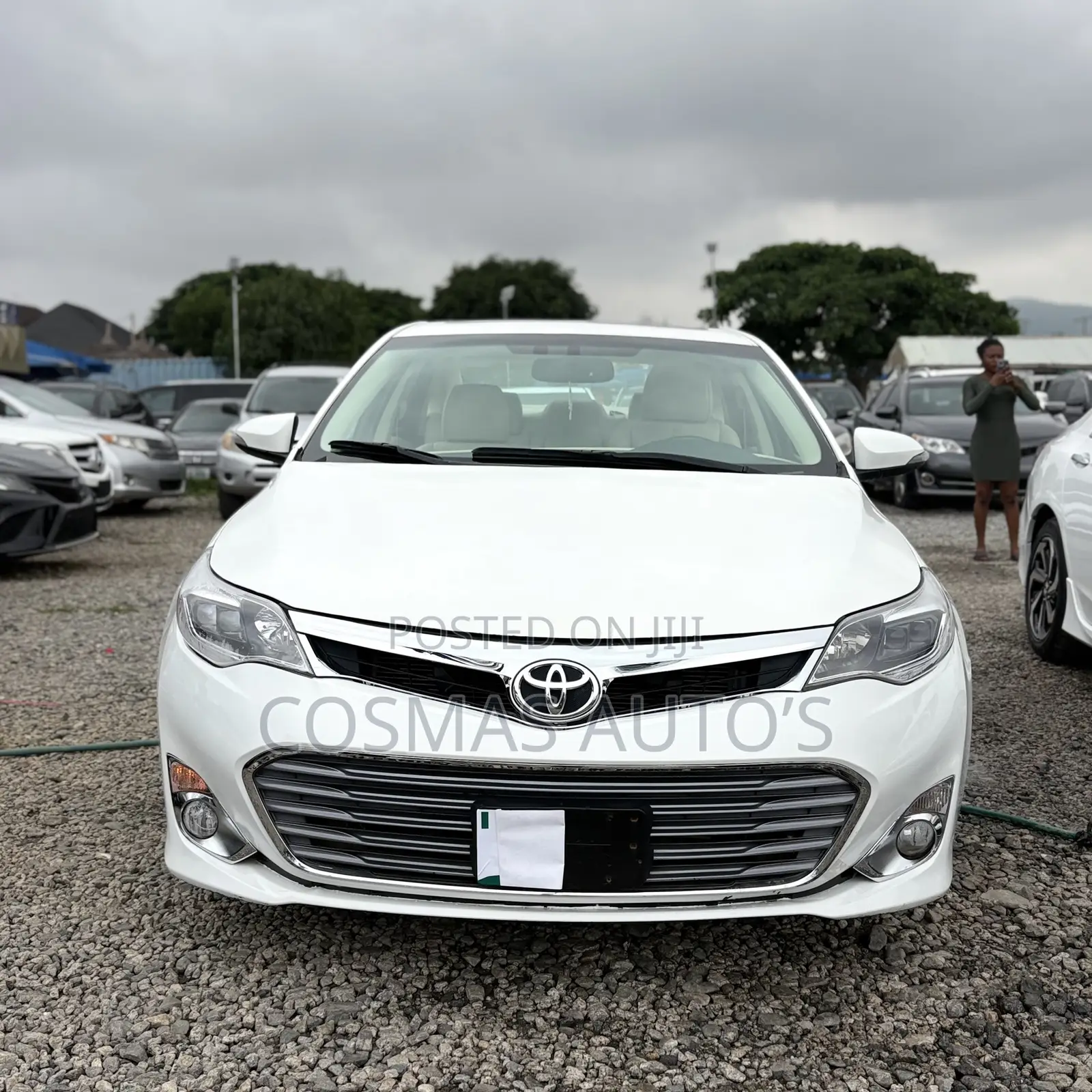 Toyota Avalon XLE FWDSedan (3.6L 6cyl 6A) 2016 White
