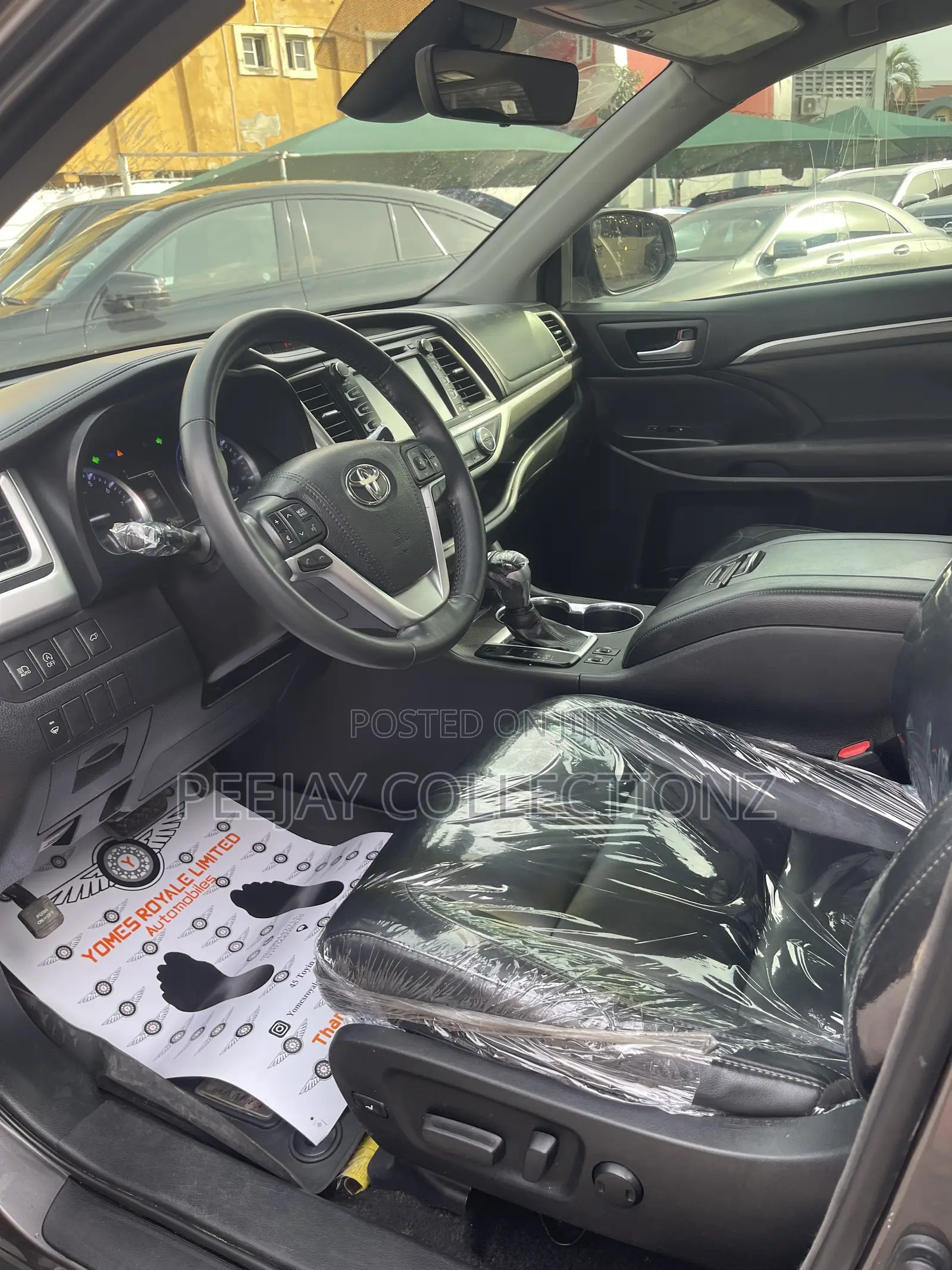 Toyota Highlander SE 4x4 V6 (3.5L 6cyl 8A) 2018 Gray