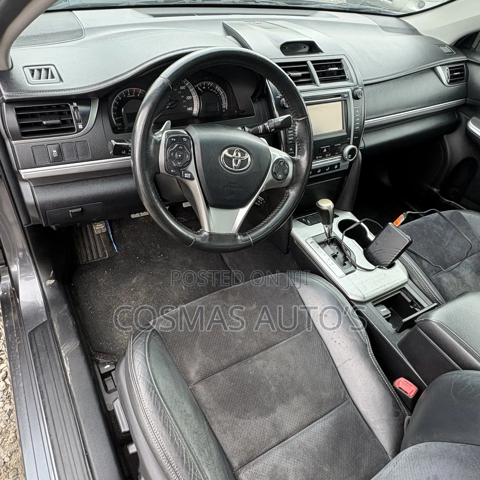 Toyota Camry SE V6 4dr Sedan (3.5L 6cyl 6A) 2013 Gray