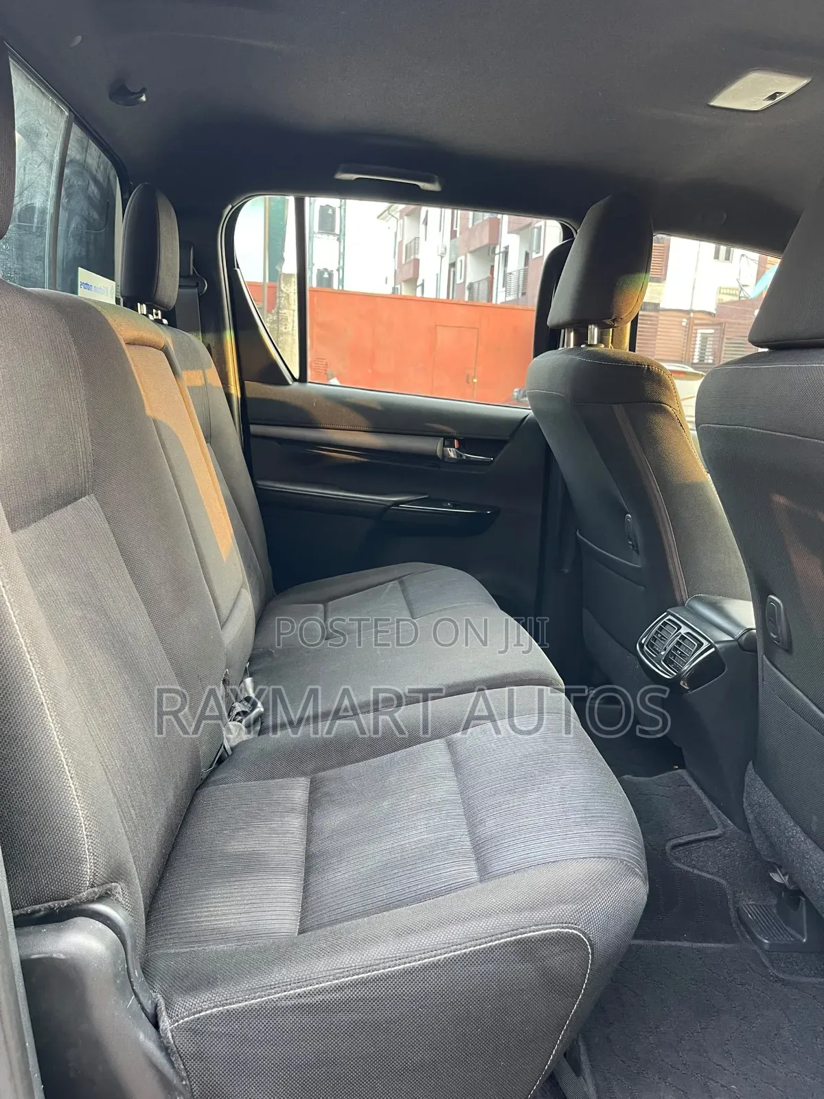 Toyota Hilux 2022 Black