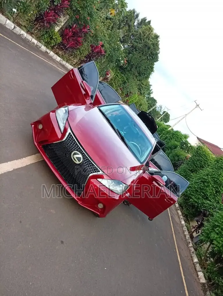 Lexus IS 2010 Red