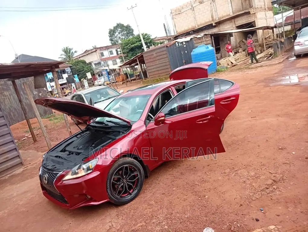 Lexus IS 2010 Red