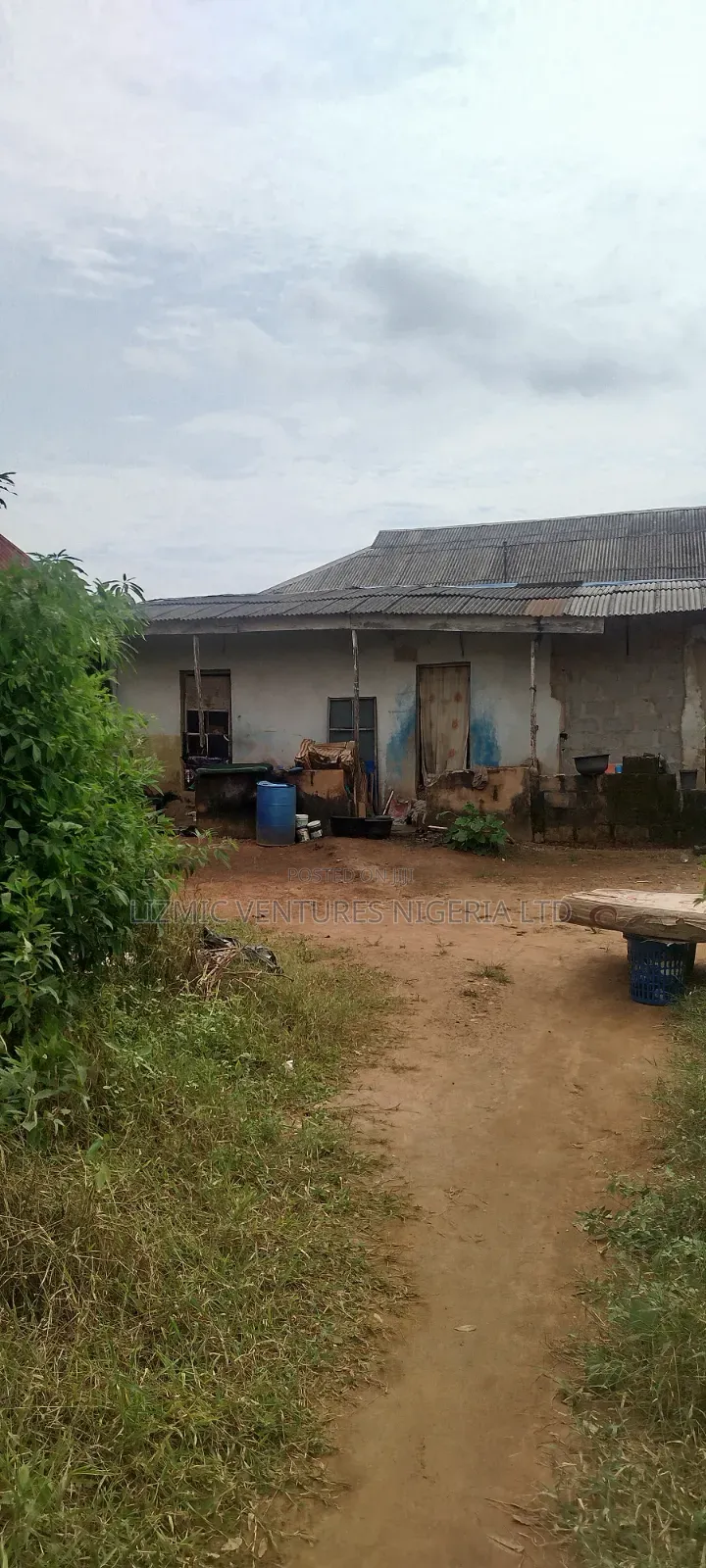 2bdrm Bungalow in Isuti, Igando / Ikotun/Igando for sale