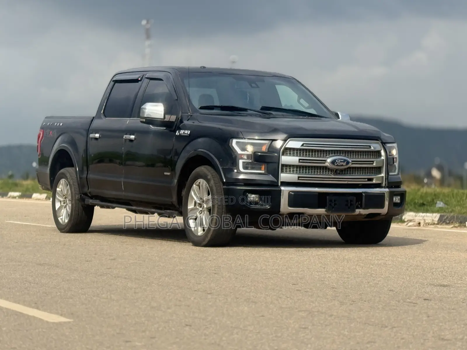Ford F-150 Platinum 4x4 SuperCrew Cab Styleside 6.5 ft. box 157 in. WB