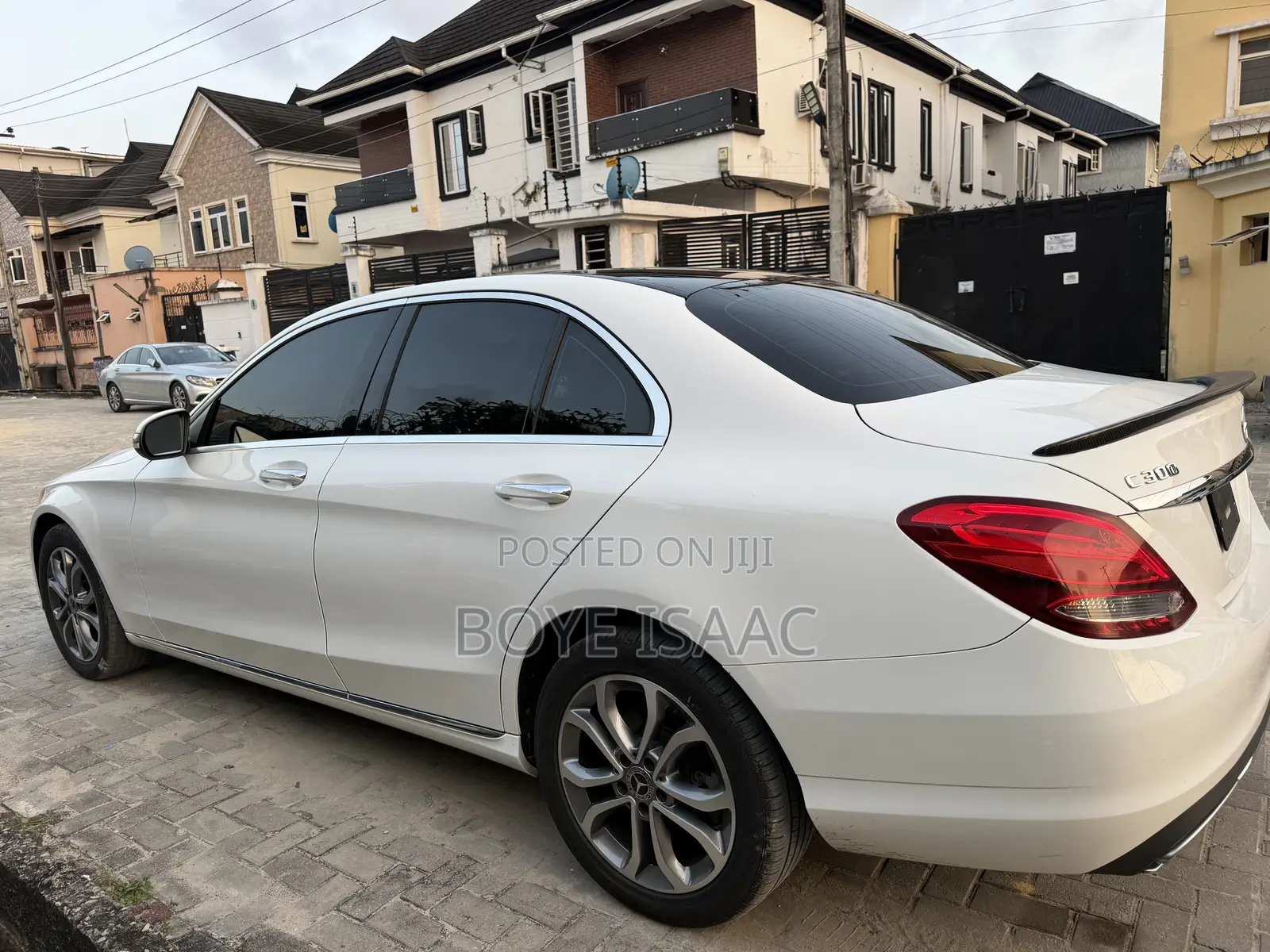 Mercedes-Benz C300 Luxury 4matic Sedan AWD (2.0L 4cyl 7A) 2017 White