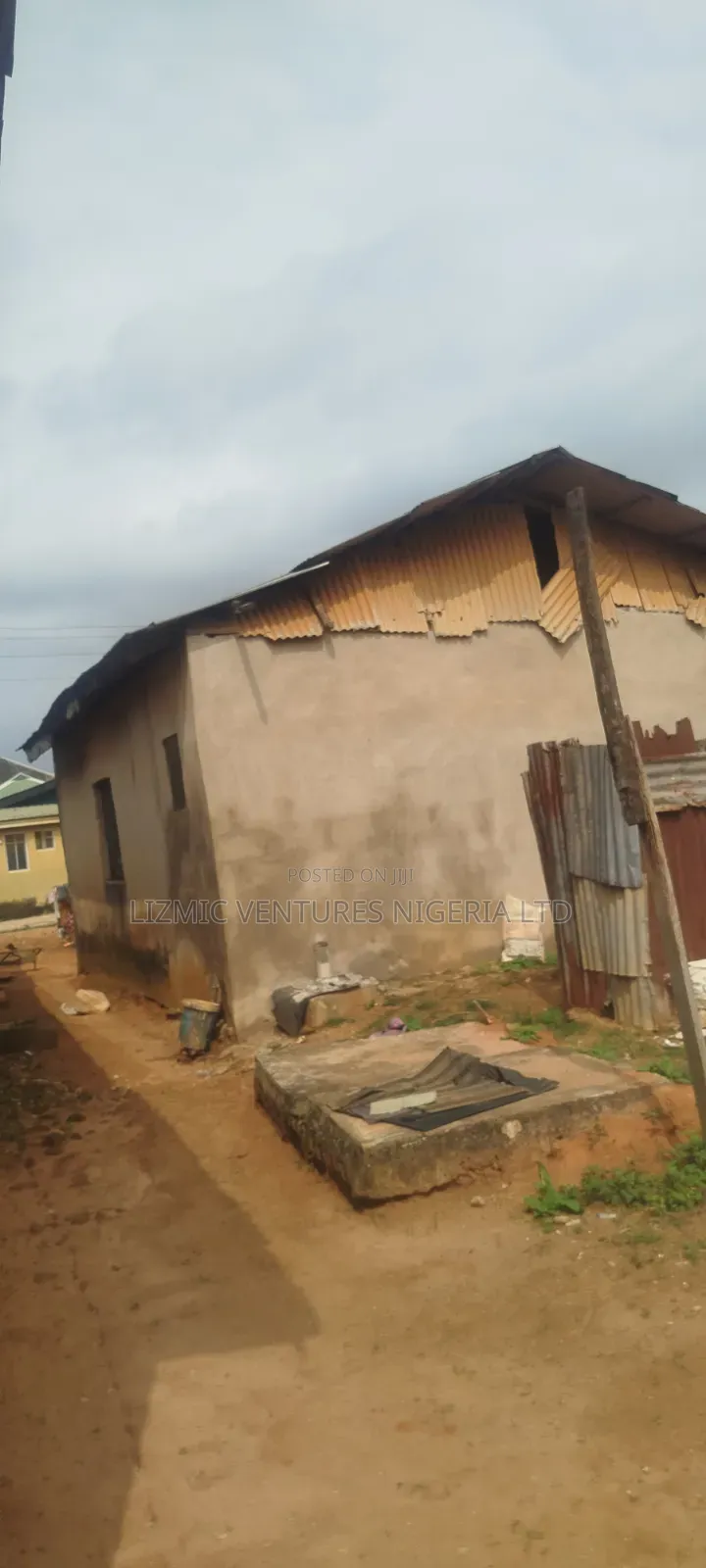 2bdrm Bungalow in Isuti, Igando / Ikotun/Igando for sale