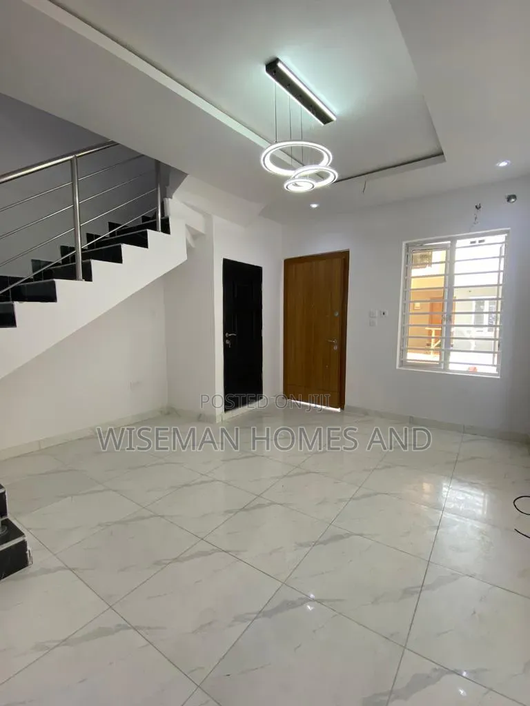3bdrm Duplex in Ikota Lekki Eti-Osa for rent