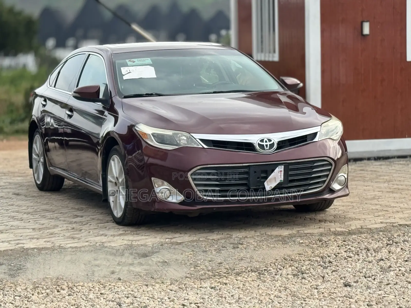 Toyota Avalon XLE Sedar FWD (3.5L 6cyl 6A) 2013 Burgundy