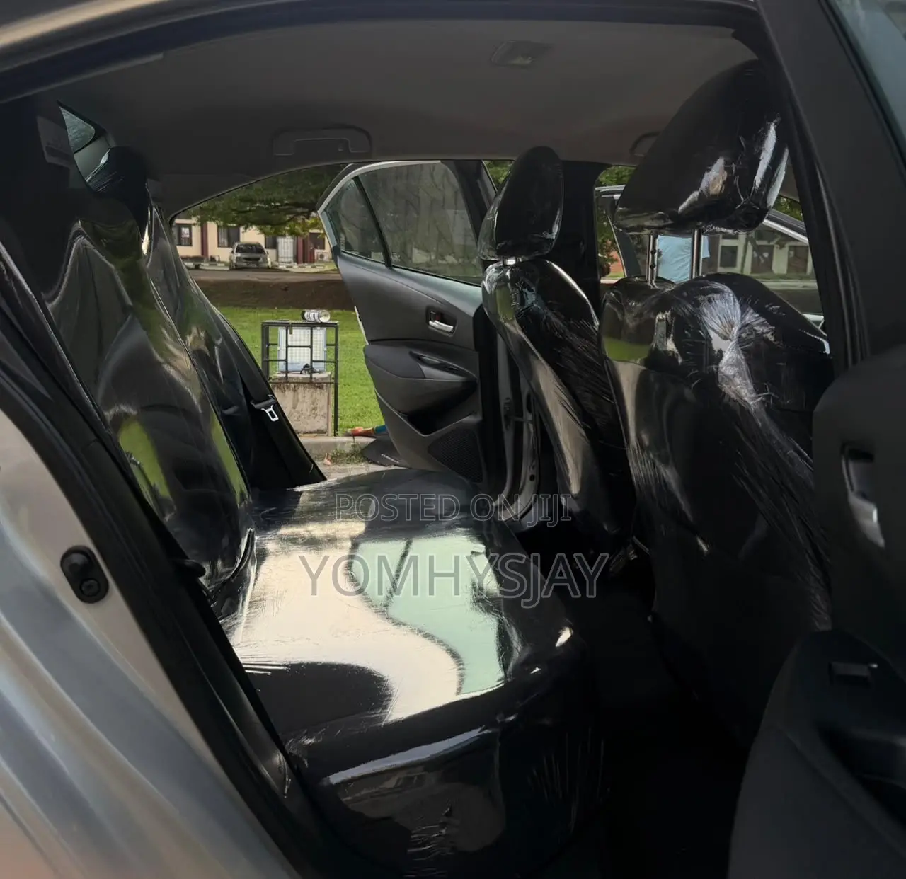 Toyota Corolla LE 2021 Silver