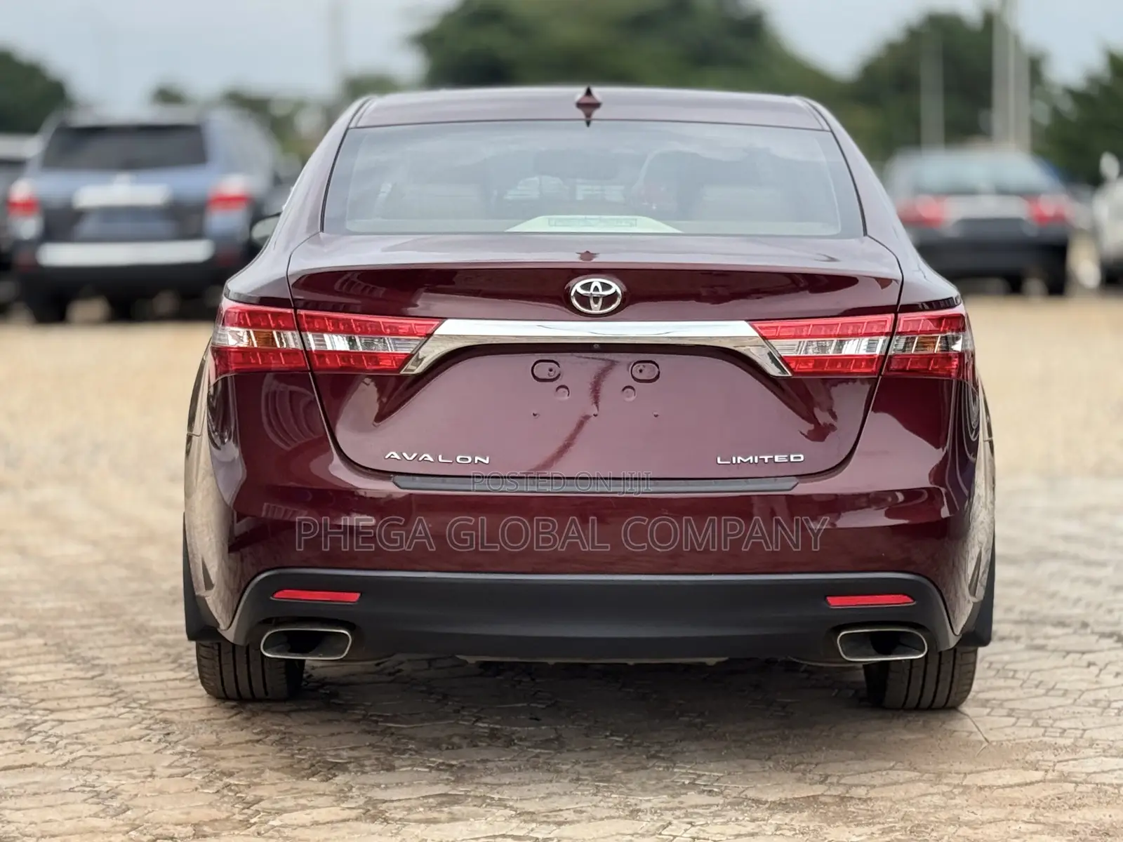 Toyota Avalon Limited Sedan FWD (3.5L 6cyl 6A) 2013 Burgundy