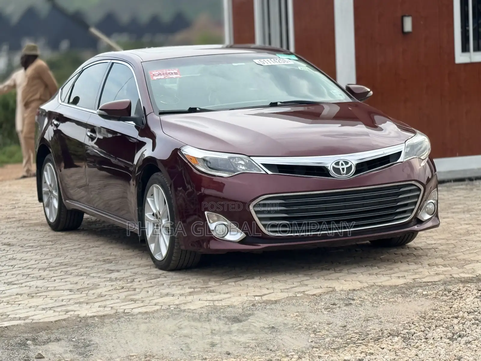 Toyota Avalon Limited Sedan FWD (3.5L 6cyl 6A) 2013 Burgundy