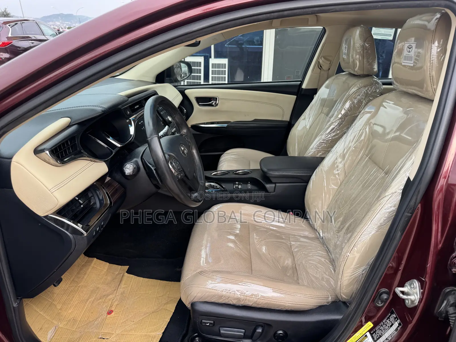 Toyota Avalon Limited Sedan FWD (3.5L 6cyl 6A) 2013 Burgundy