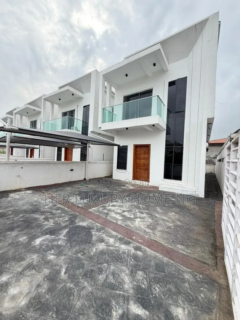 4bdrm Duplex in Thomas for sale