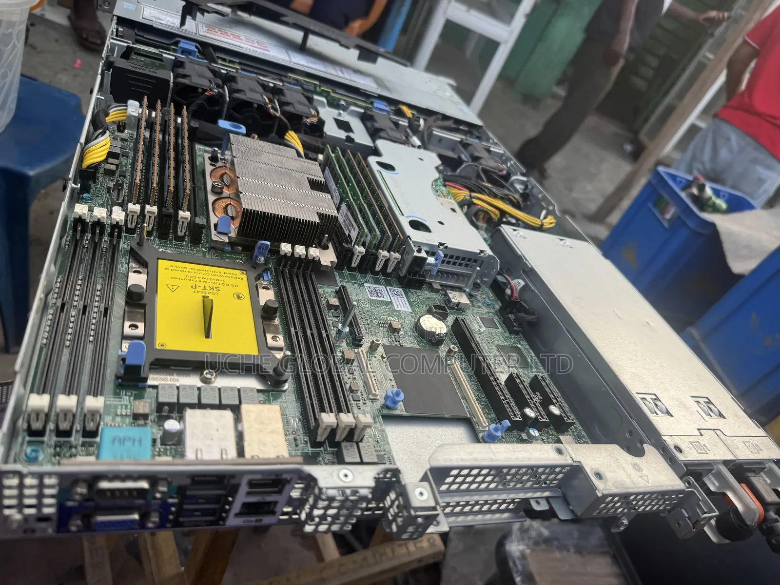 Server Dell PowerEdge R440 32GB Intel Xeon HDD 1T