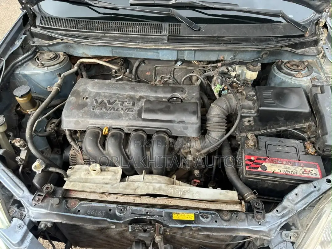Toyota Matrix Hatchback AWD (1.8L 4cyl 4A) 2005 Blue