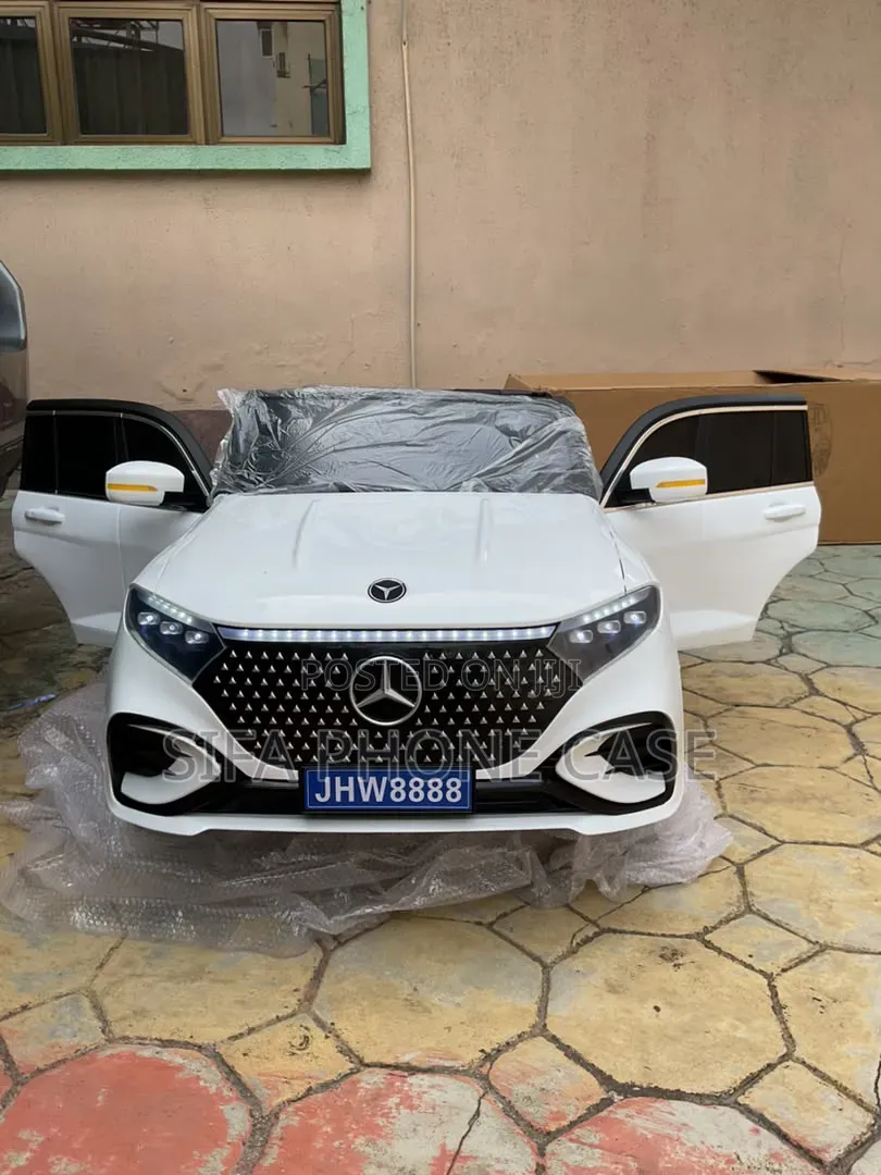 Large Mercedes Benz, Age 1 to 11years, 2 Double Seats, Digital Screen
