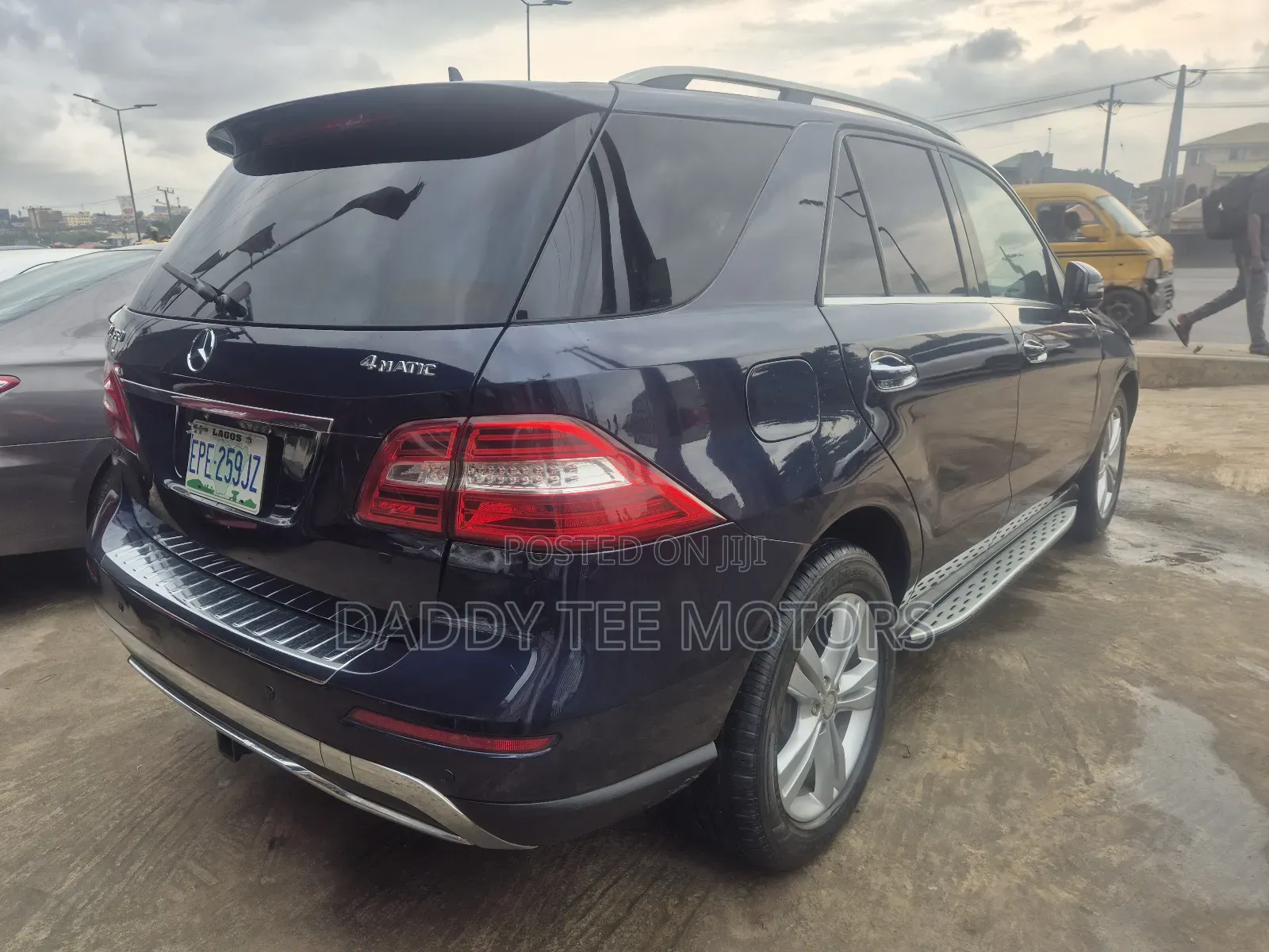 Mercedes-Benz M Class ML350 4MATIC 4dr SUV AWD (3.5L 6cyl 7A) 2015 Blue