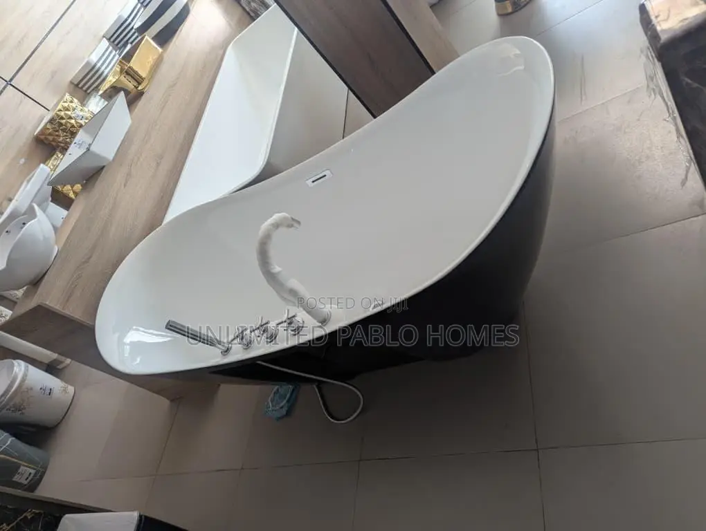 Luxury Free Standing Bathtub