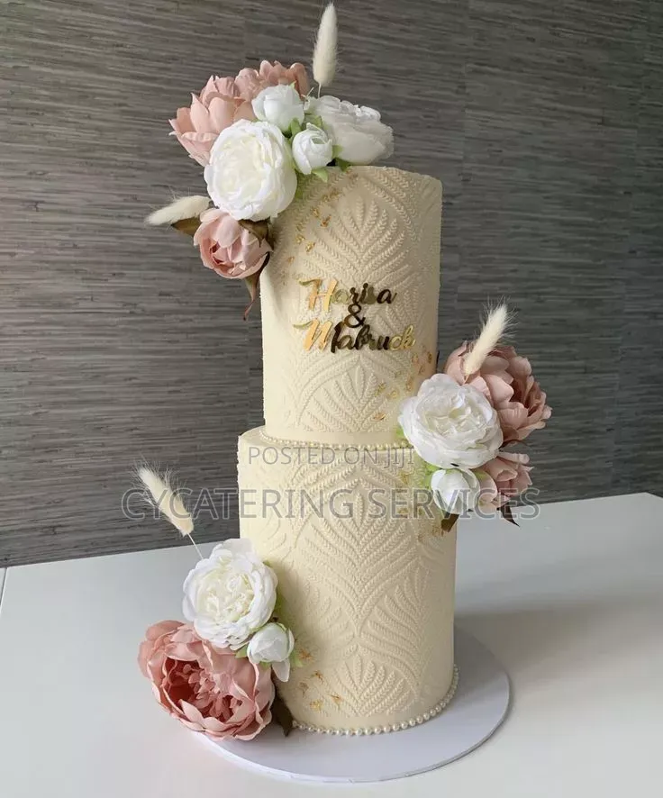Pocket Friendly Wedding Cake With Touch of Luxury