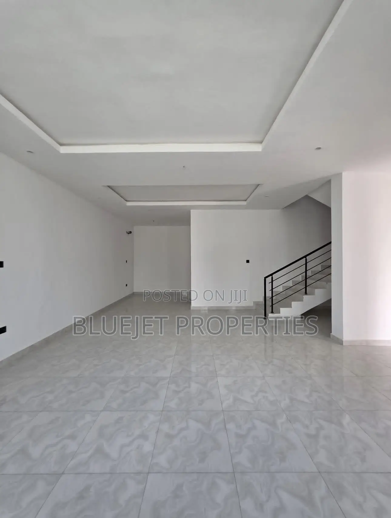 3bdrm Duplex in Ogombo for sale