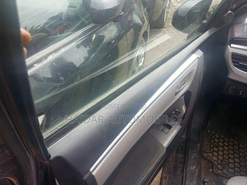 Toyota Corolla 2015 Black