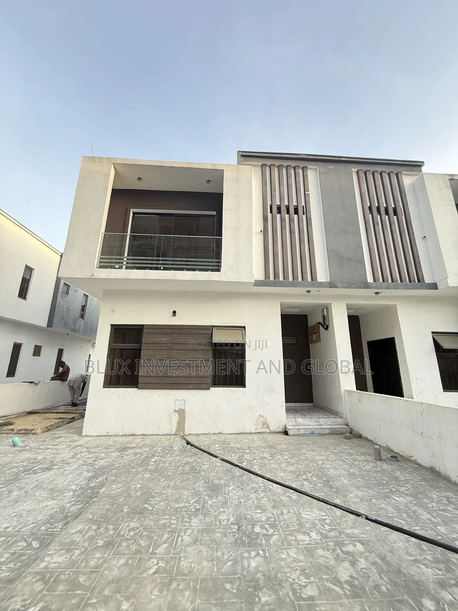 4bdrm Duplex in Off Spg Road Ologolo, Igbo-efon for sale
