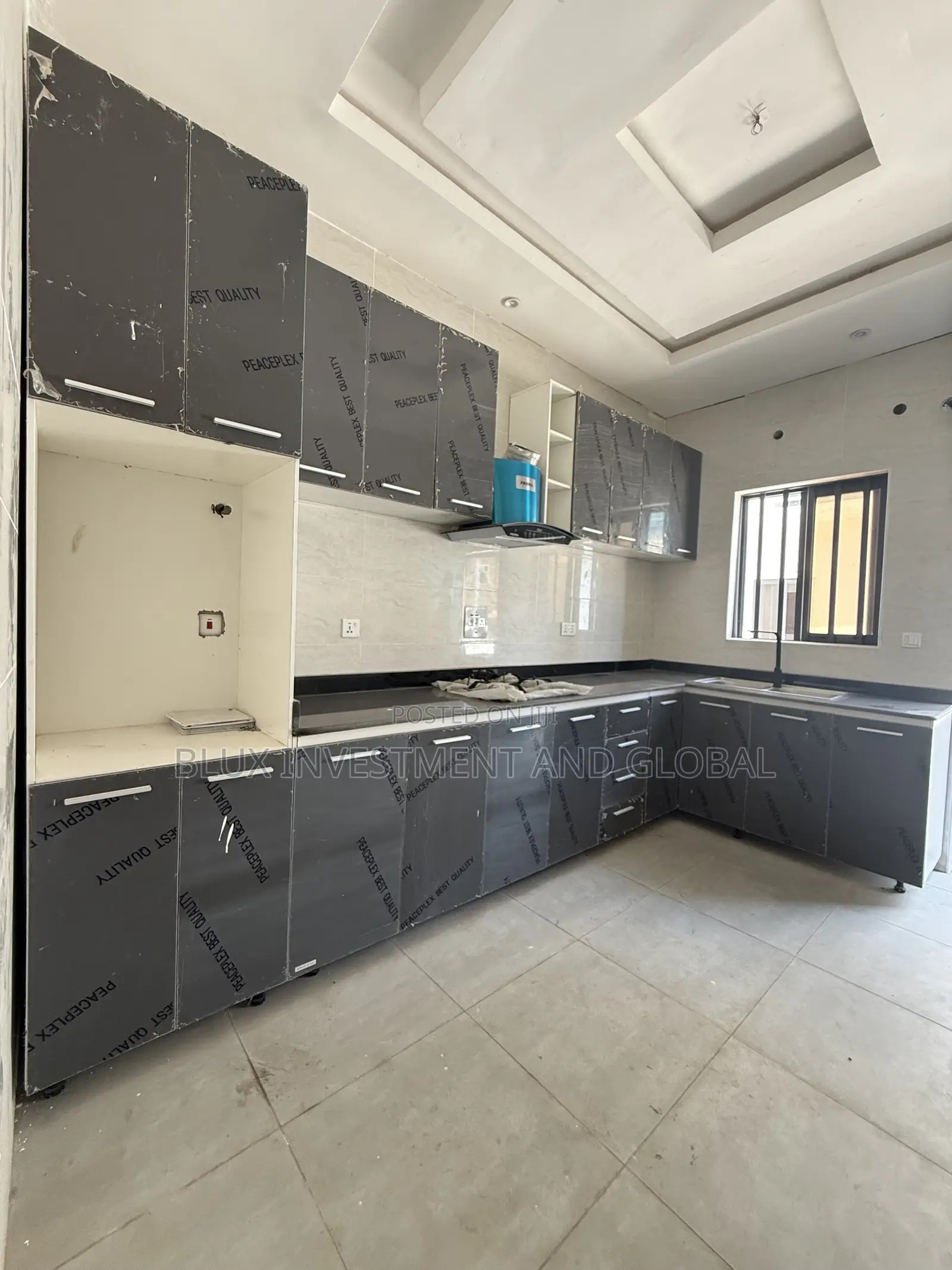 4bdrm Duplex in Off Spg Road Ologolo, Igbo-efon for sale