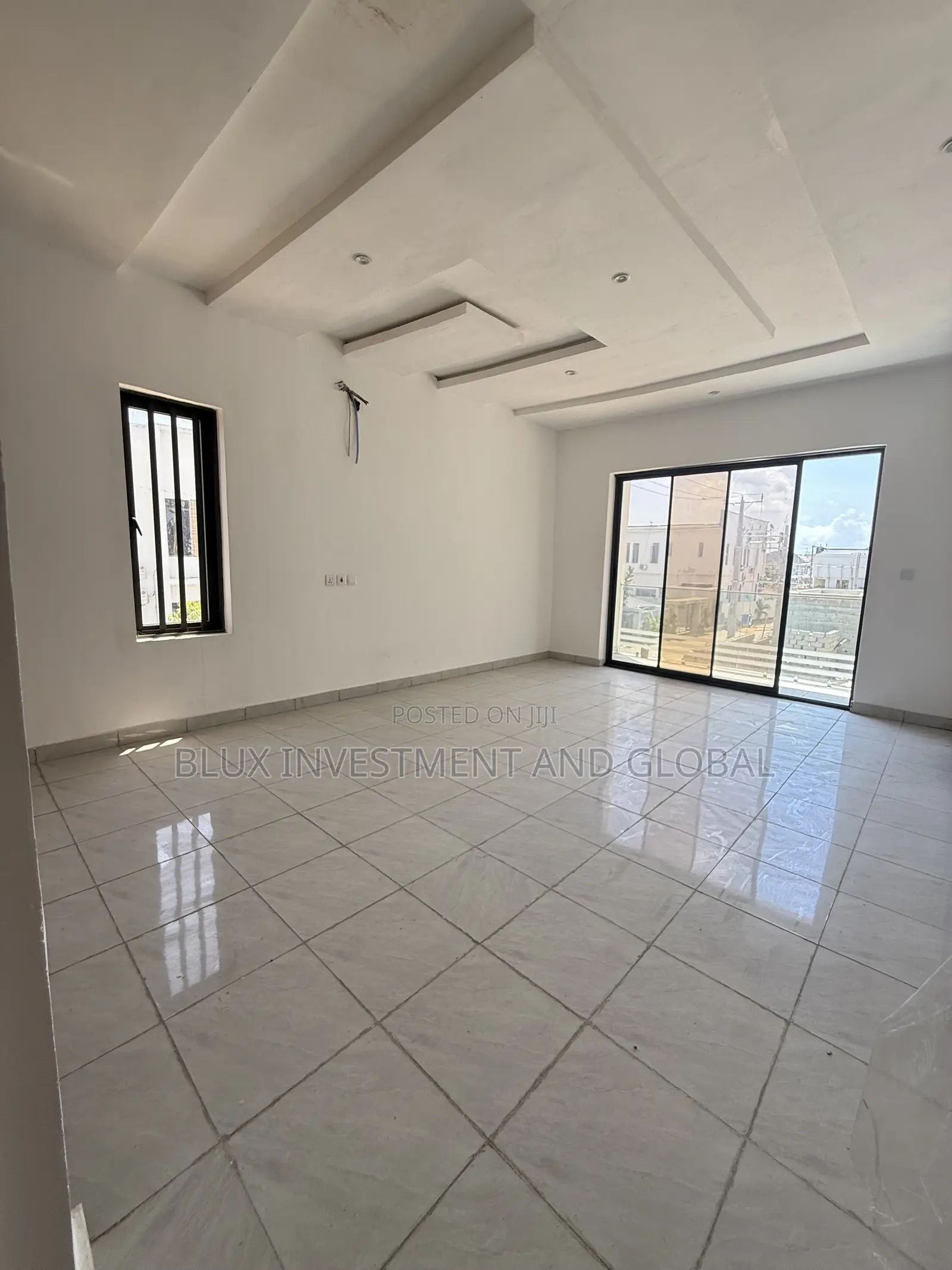 4bdrm Duplex in Off Spg Road Ologolo, Igbo-efon for sale