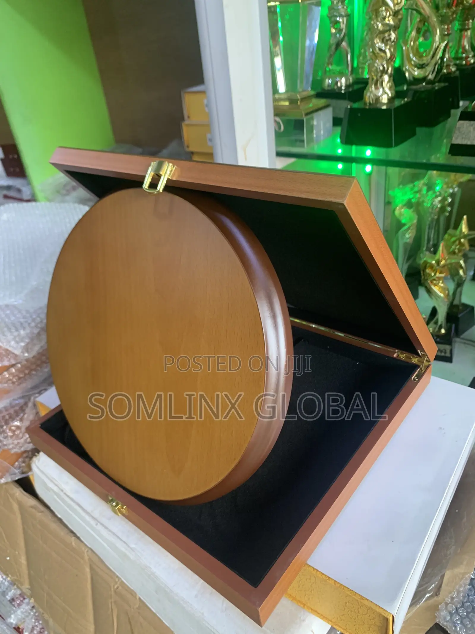 Round Wood With Box, With Branding