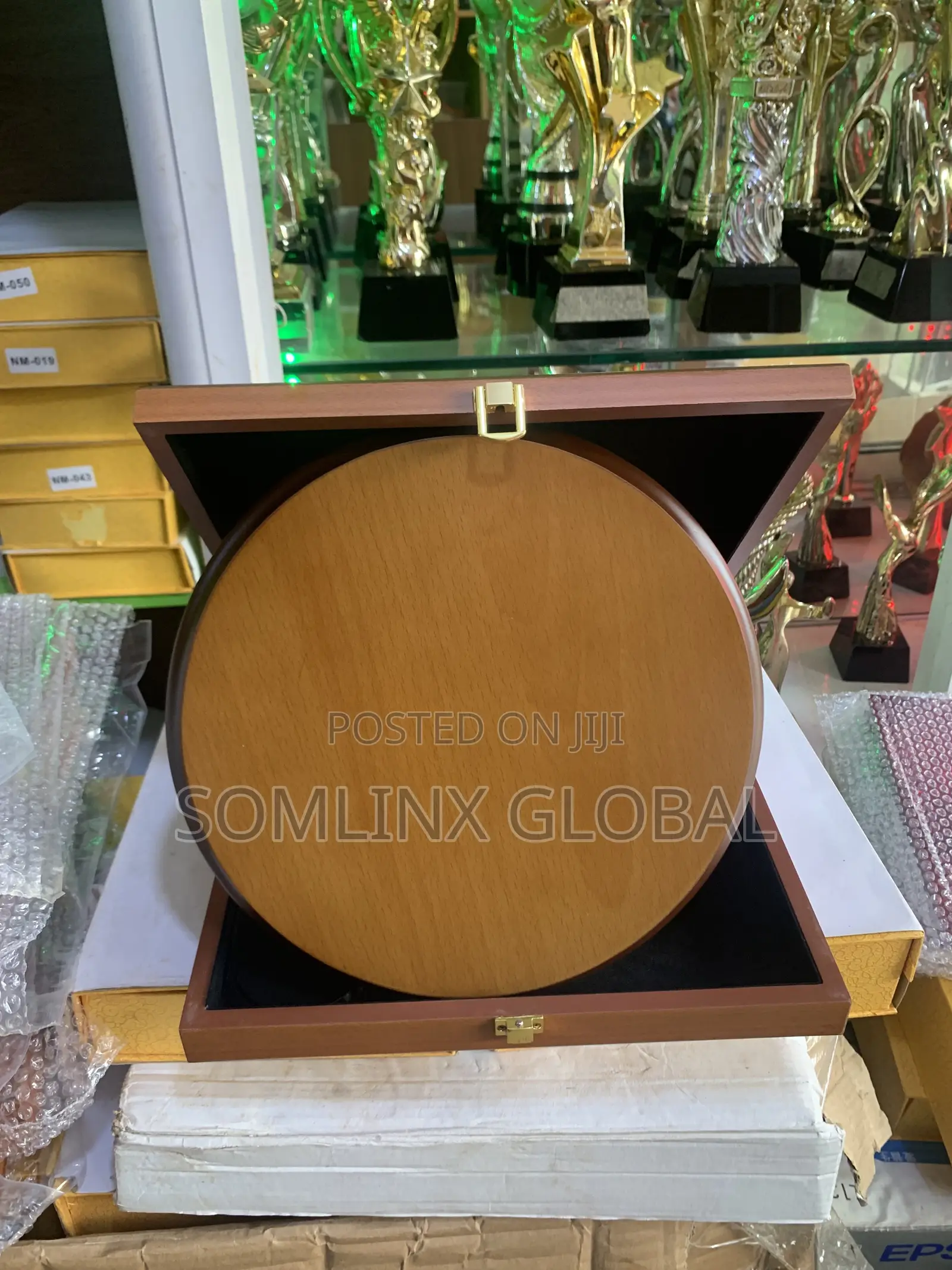 Round Wood With Box, With Branding