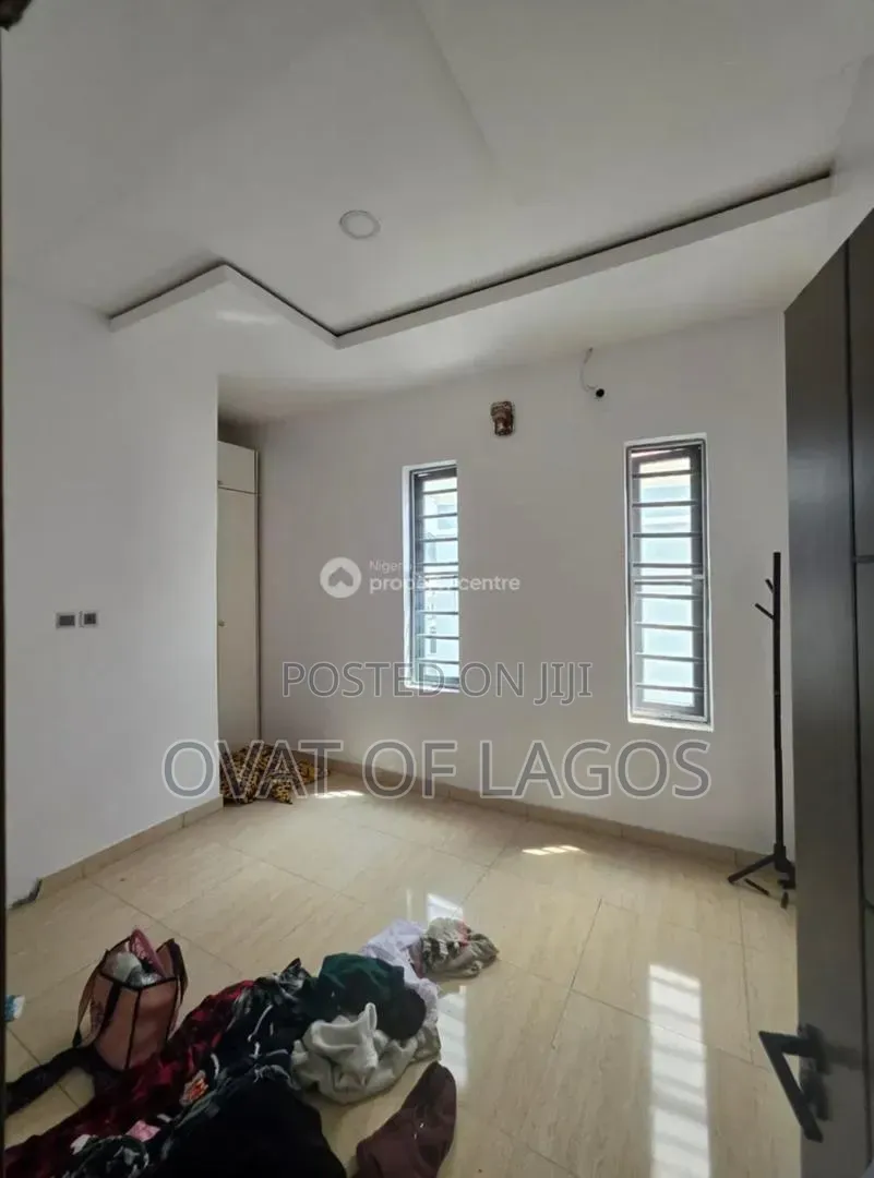 Furnished 4bdrm Duplex in Thomas Estate for rent